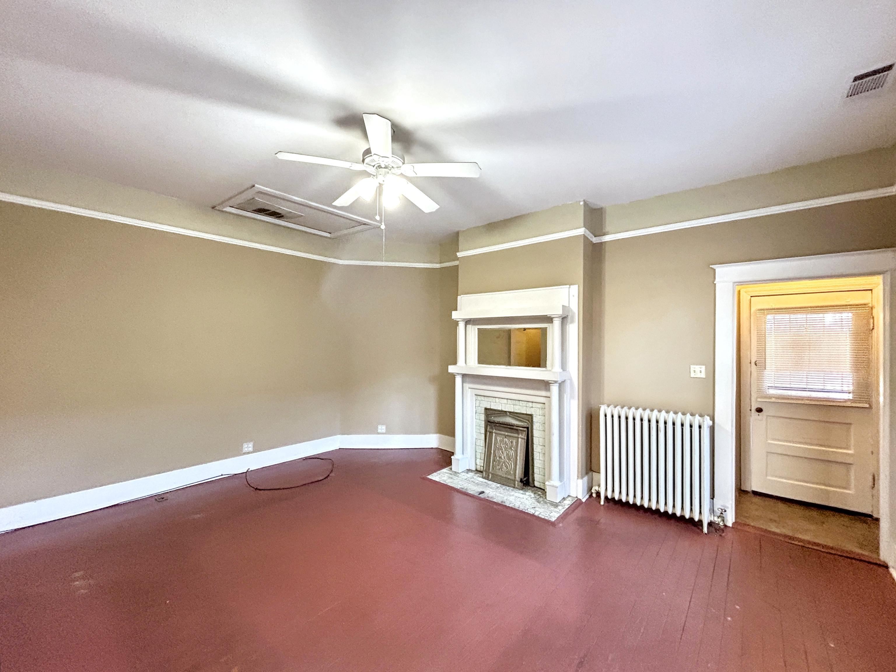 2023 Young Ave Property Photo 4