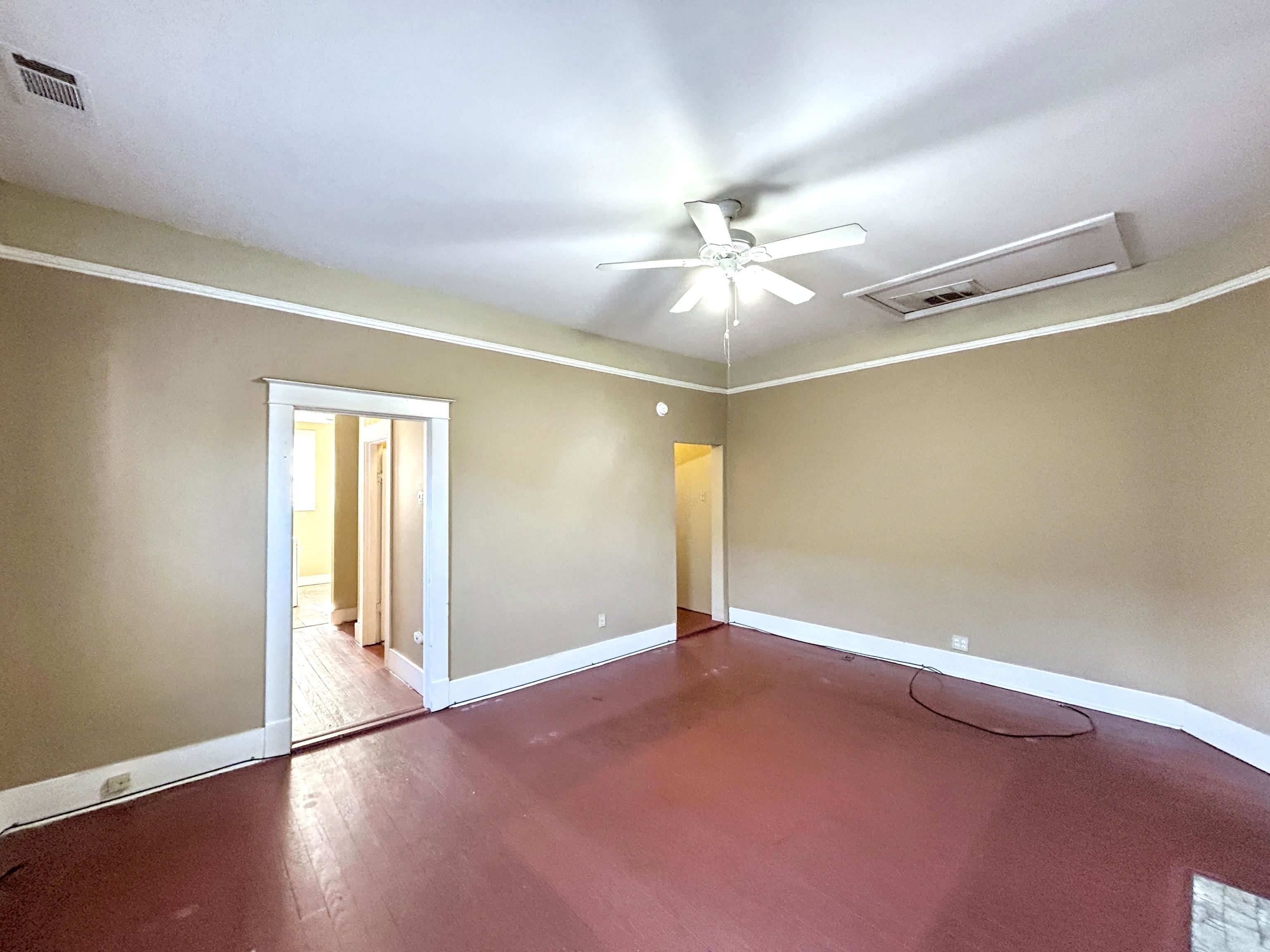2023 Young Ave Property Photo 5