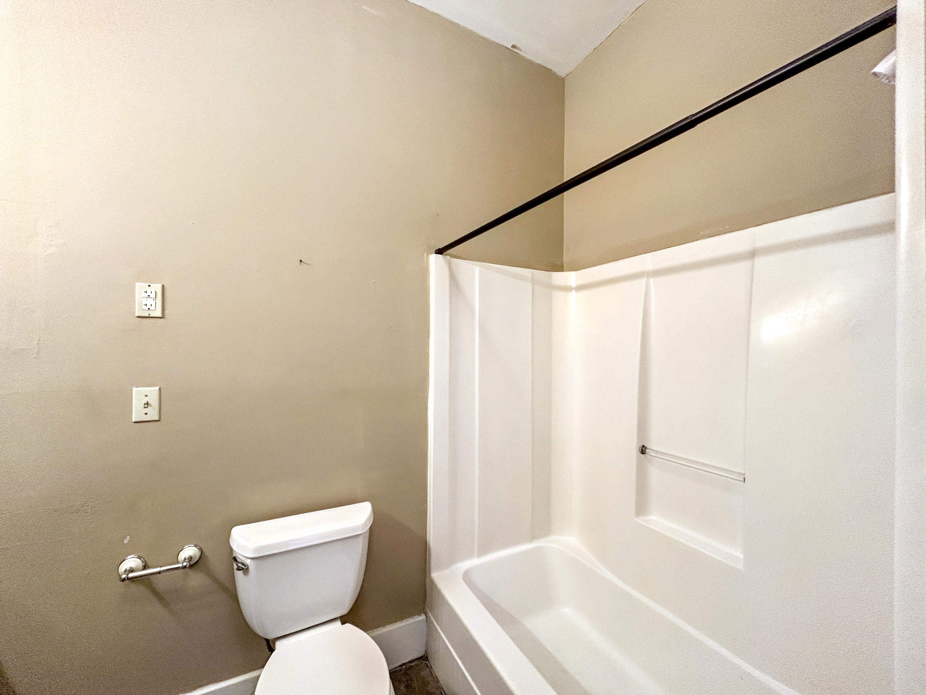 2023 Young Ave Property Photo 7