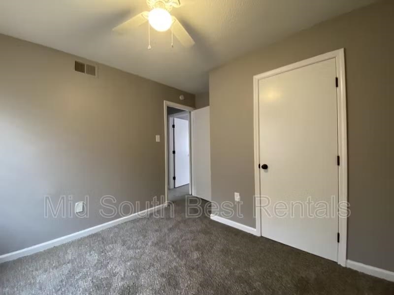 2120 Bennett Ave Property Photo 6