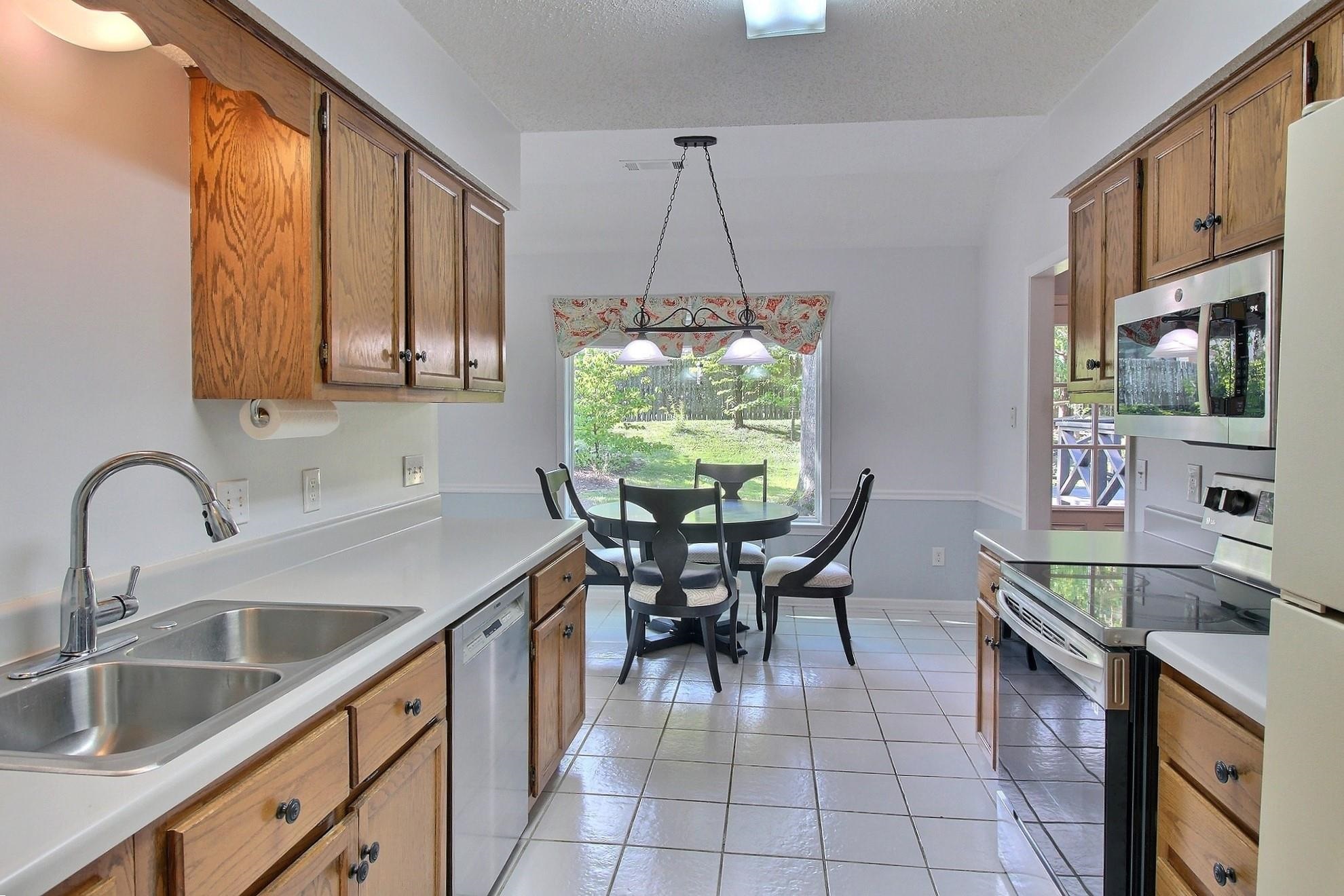 273 Staircase Dr Property Photo 6