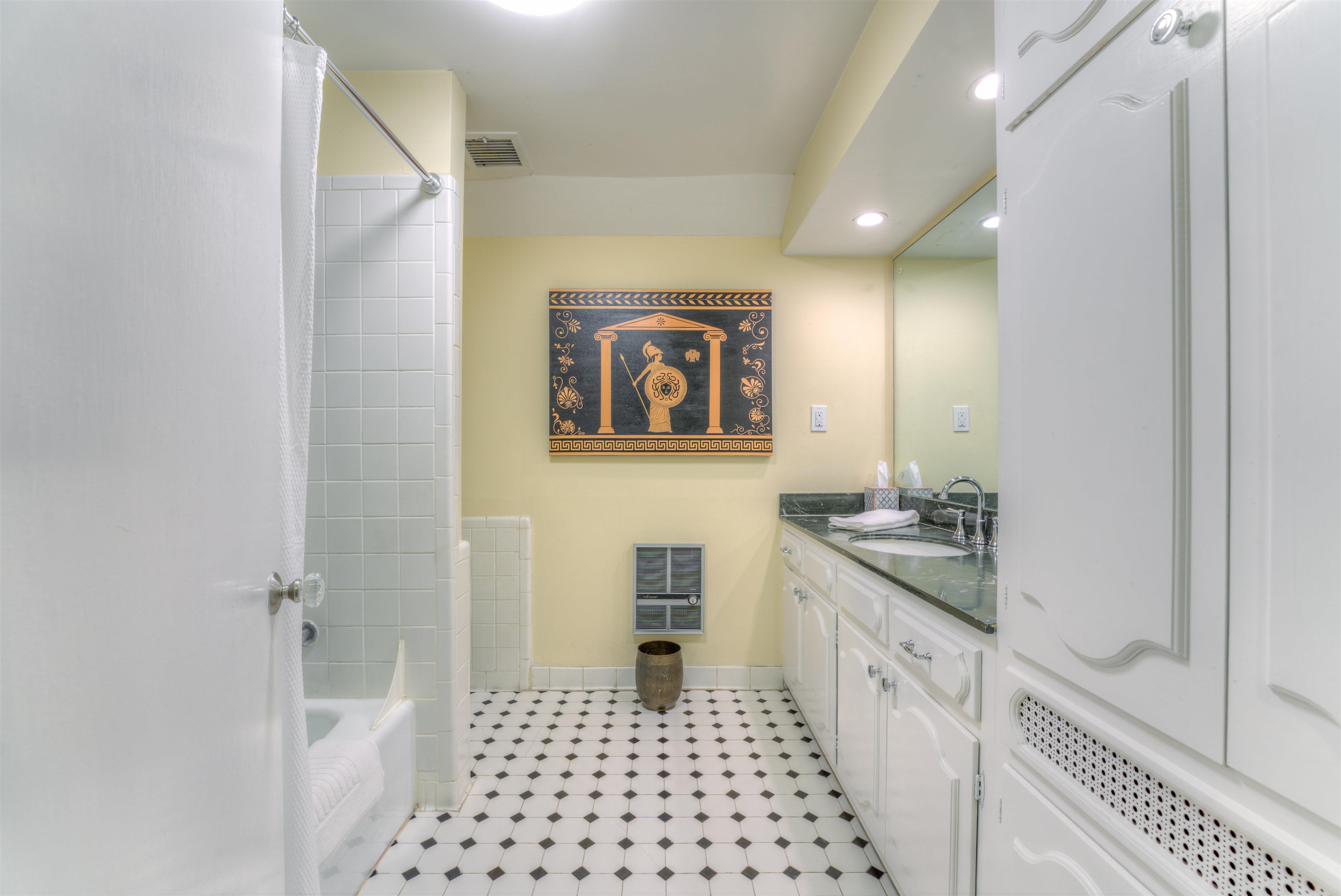 618 Center Dr Property Photo 29