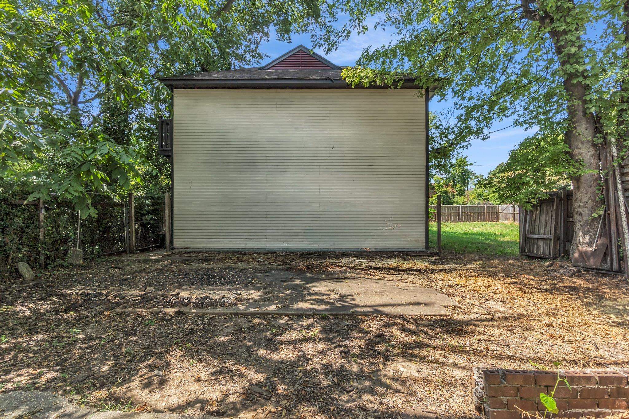 1196 Willie Mitchell Blvd Property Photo 5