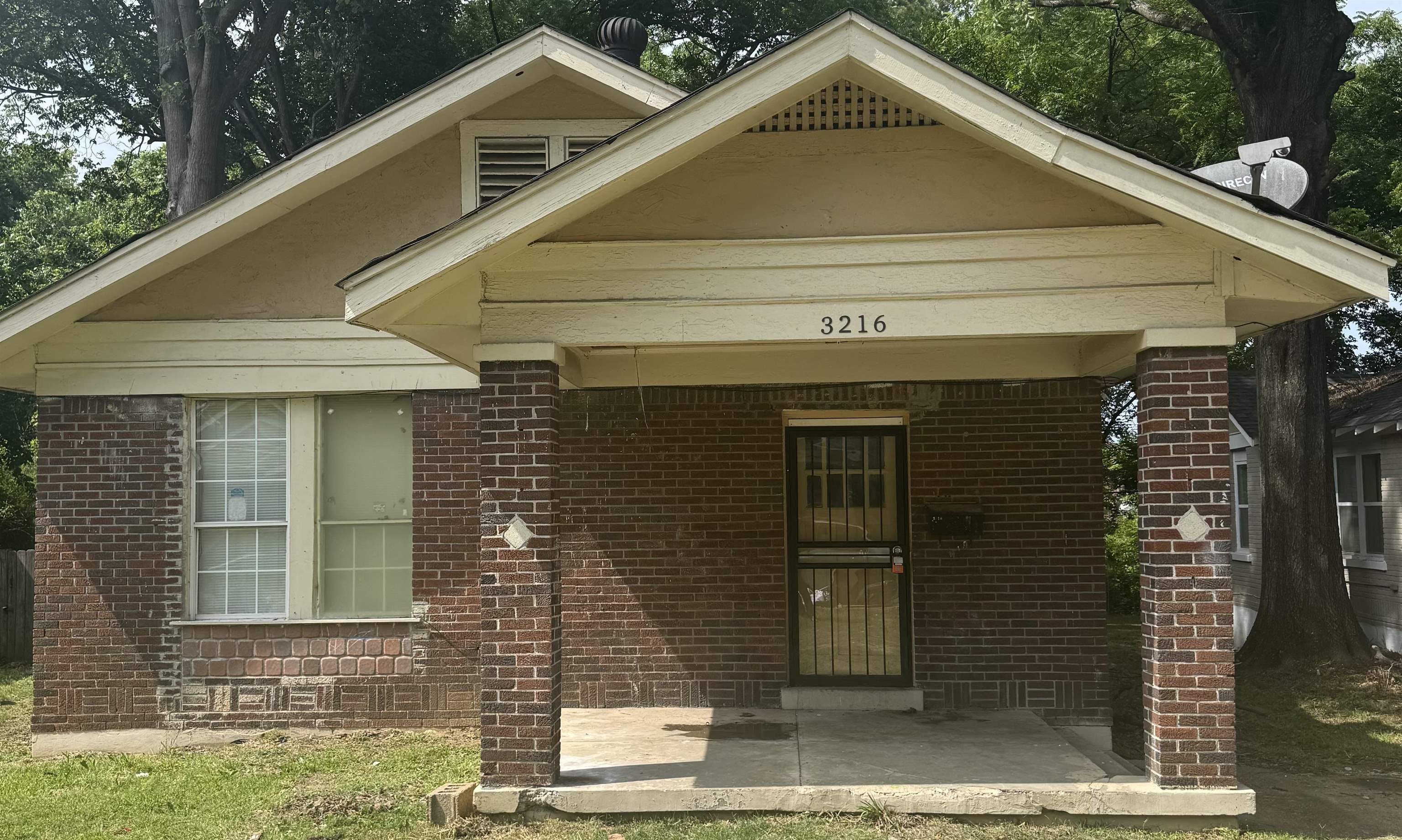3216 CHOCTAW AVE Property Photo 1