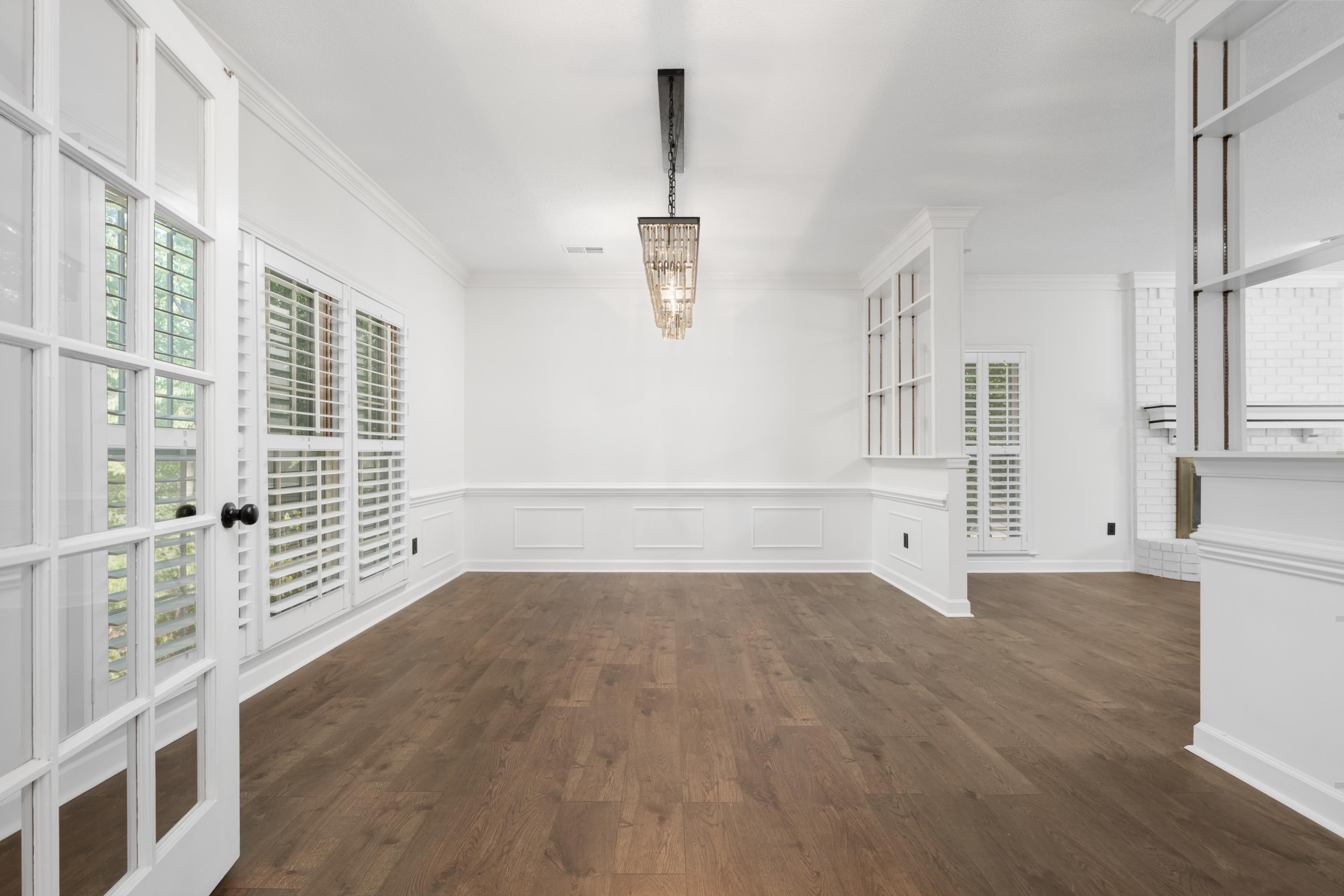 8222 Dogwood Rd Property Photo 6