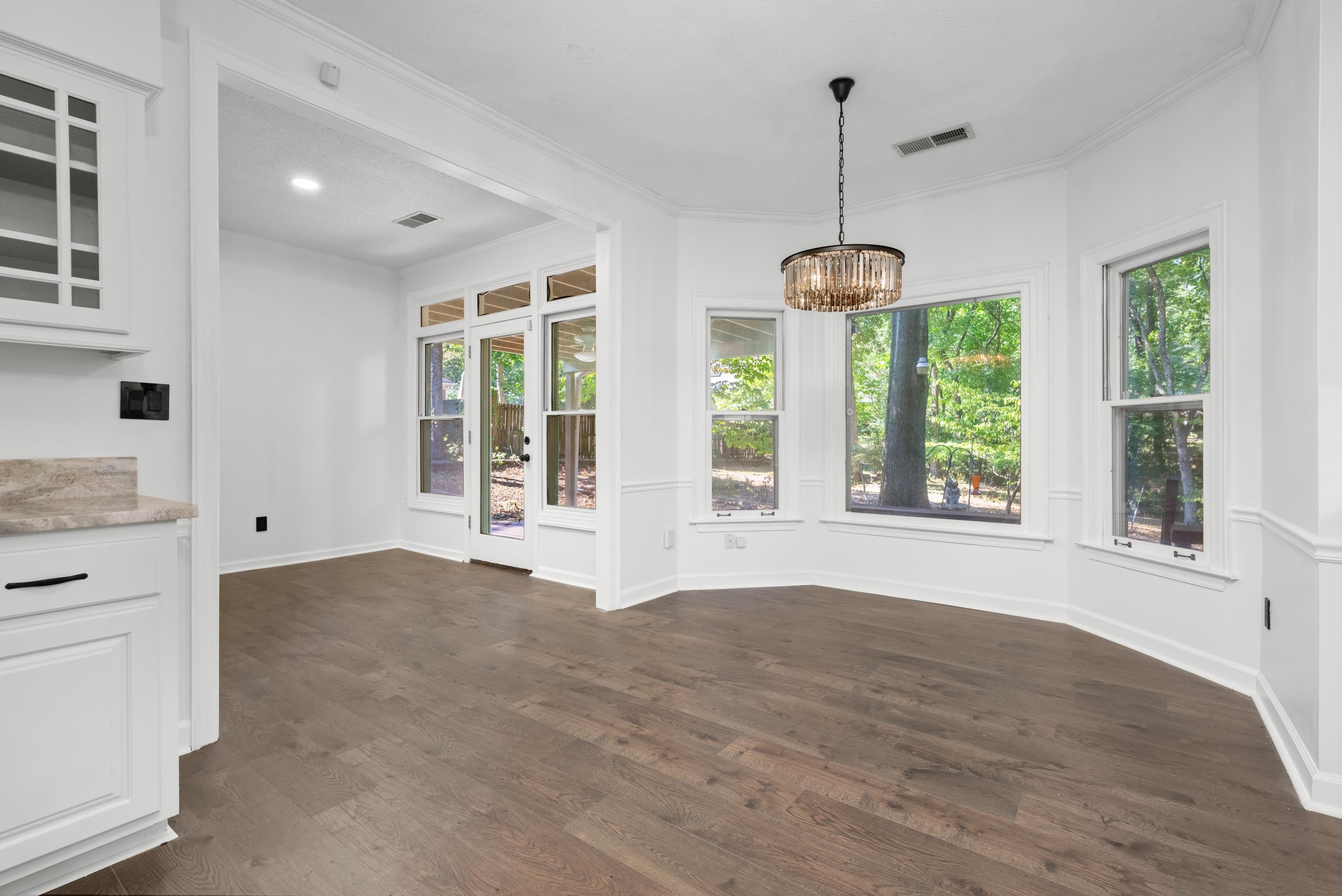 8222 Dogwood Rd Property Photo 11