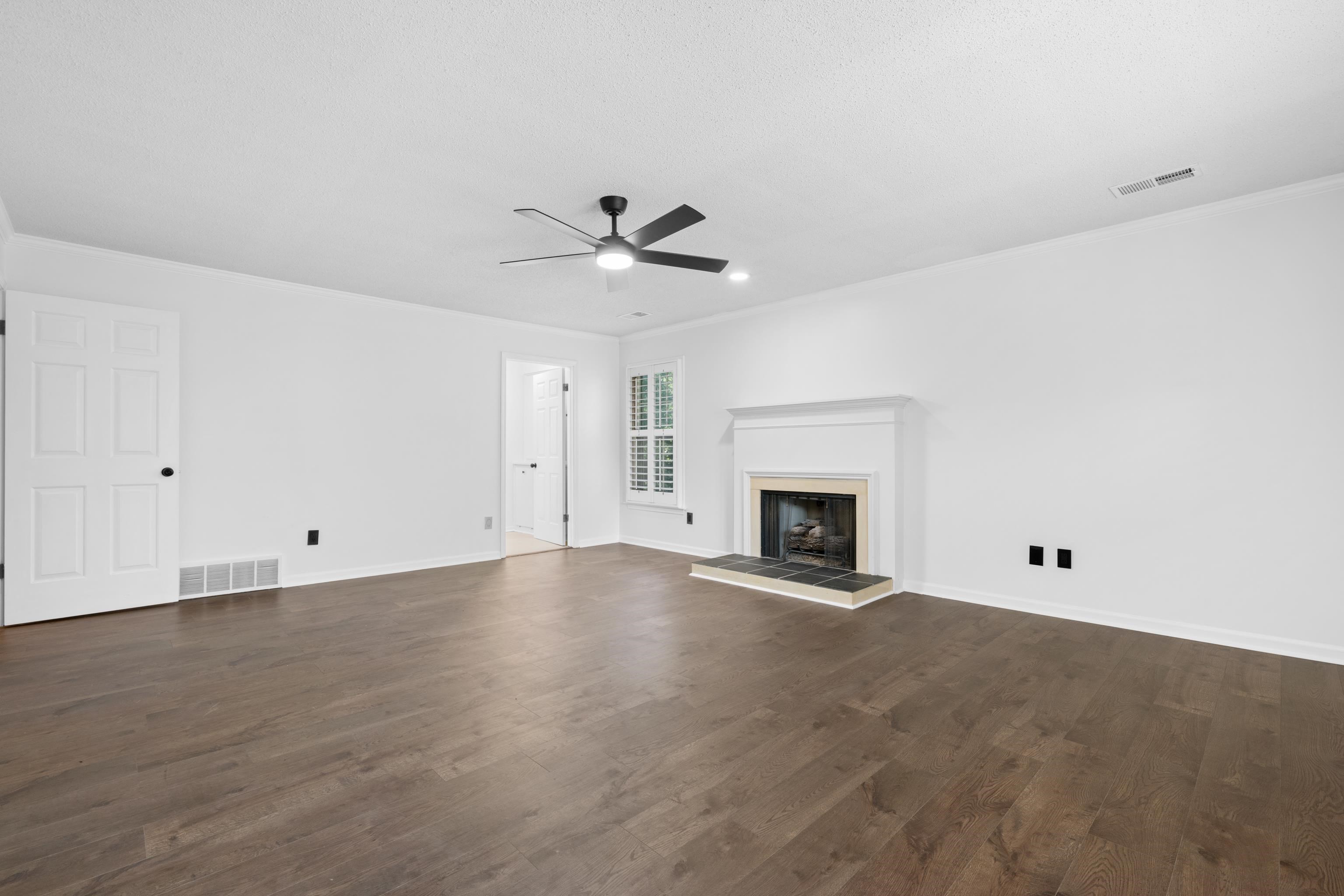 8222 Dogwood Rd Property Photo 20