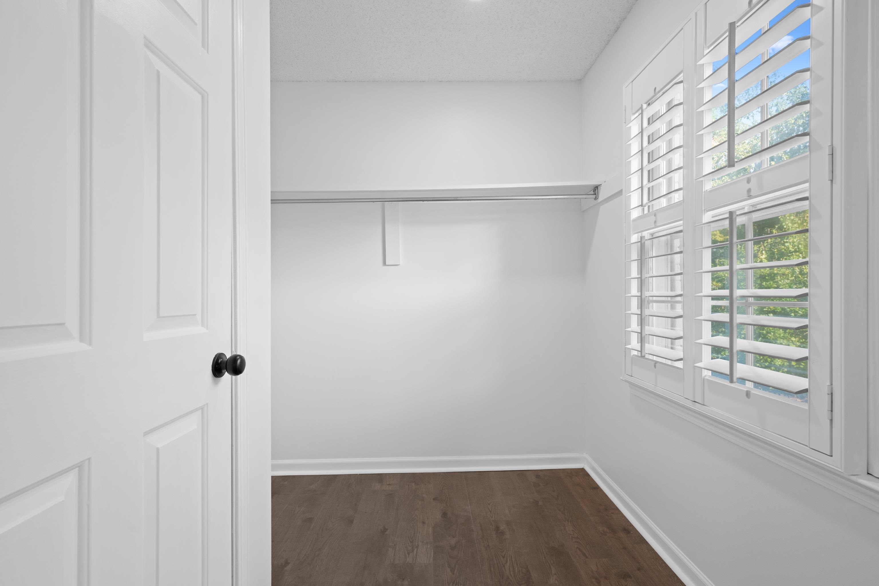 8222 Dogwood Rd Property Photo 28
