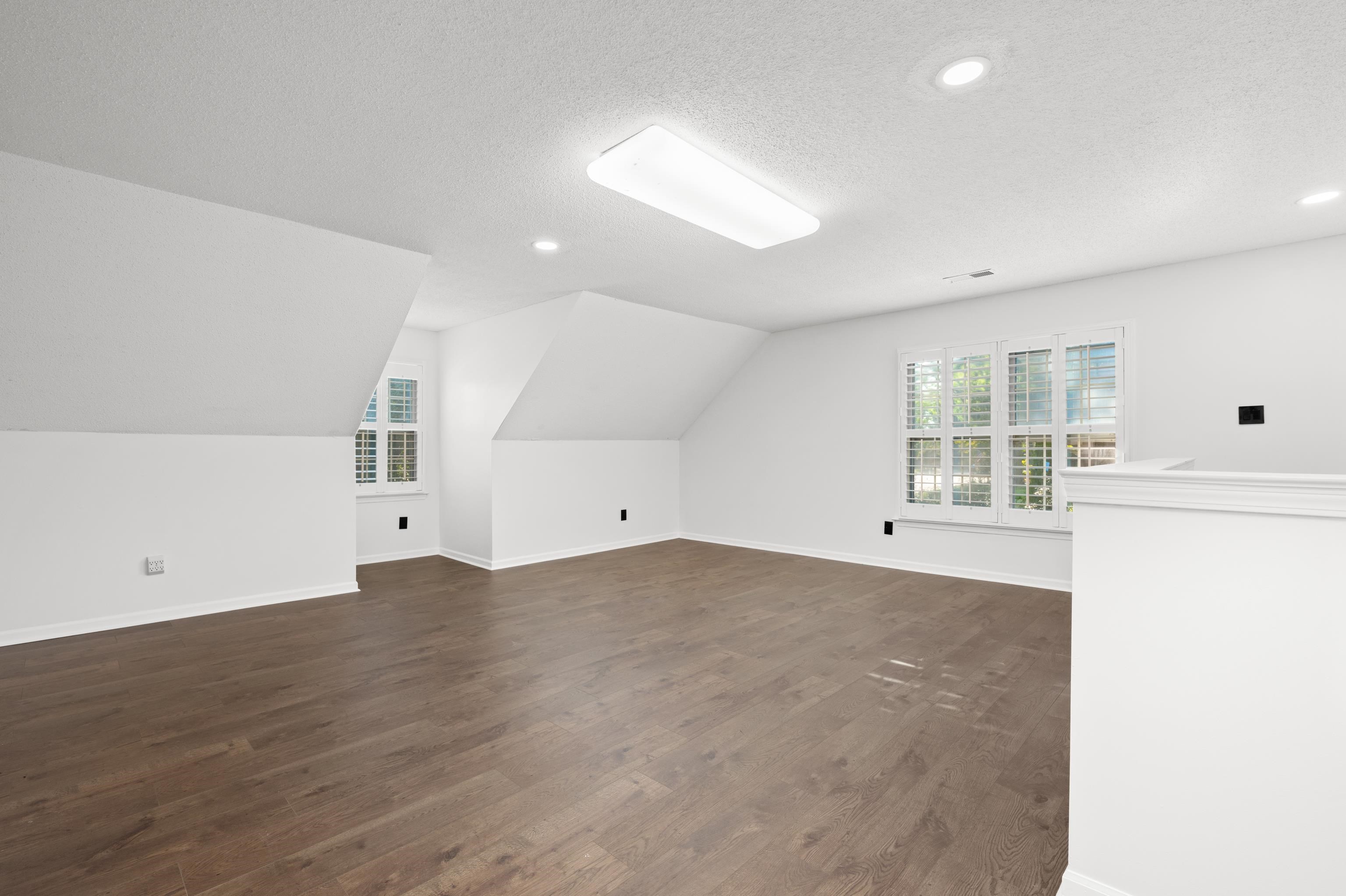 8222 Dogwood Rd Property Photo 34