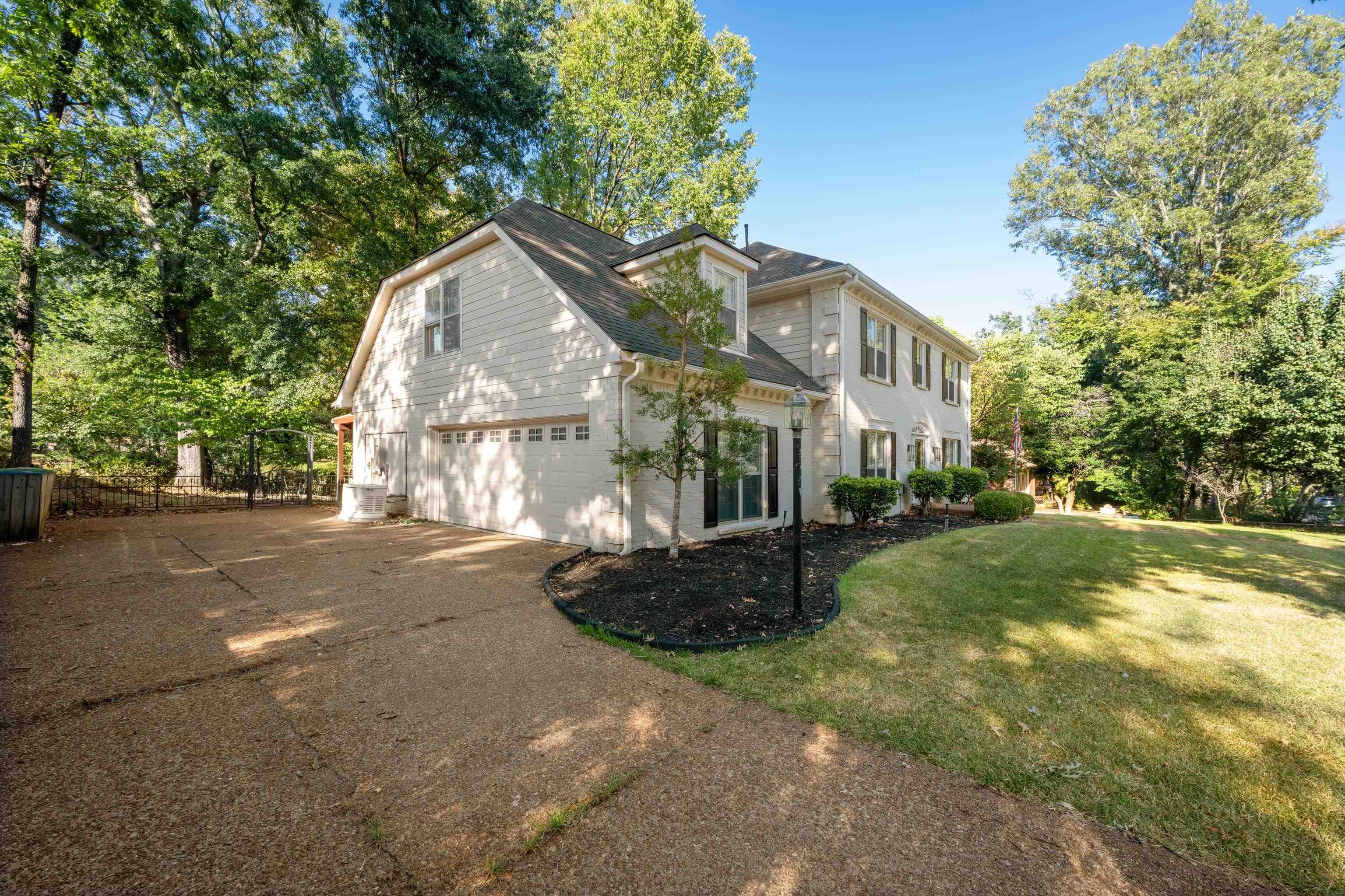 8222 Dogwood Rd Property Photo 38