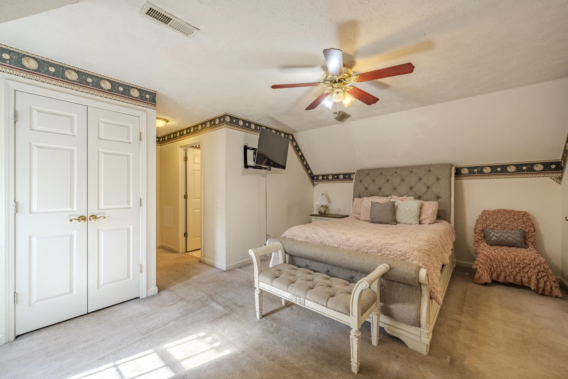 105 Katherine Ln Property Photo 15