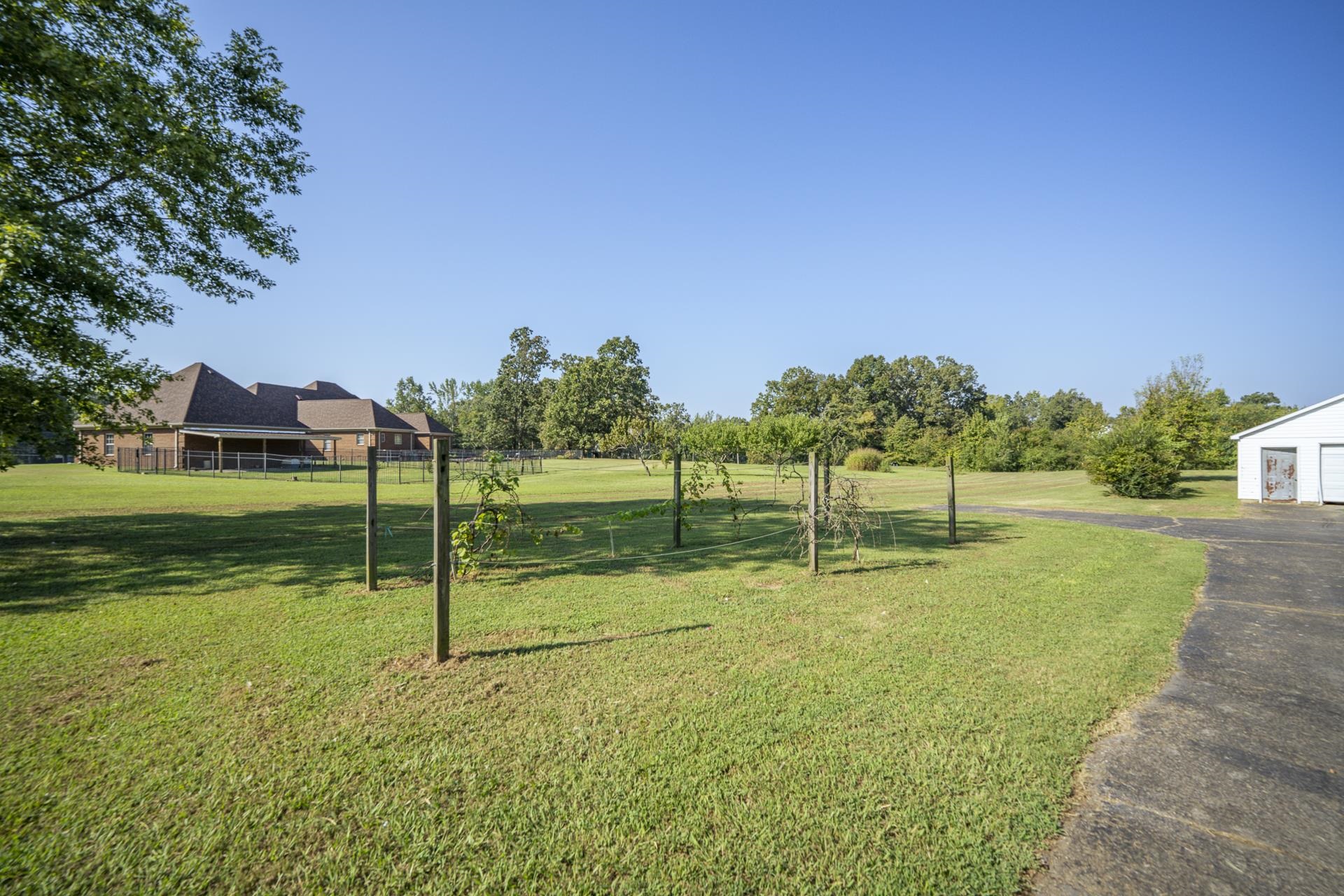 105 Katherine Ln Property Photo 37