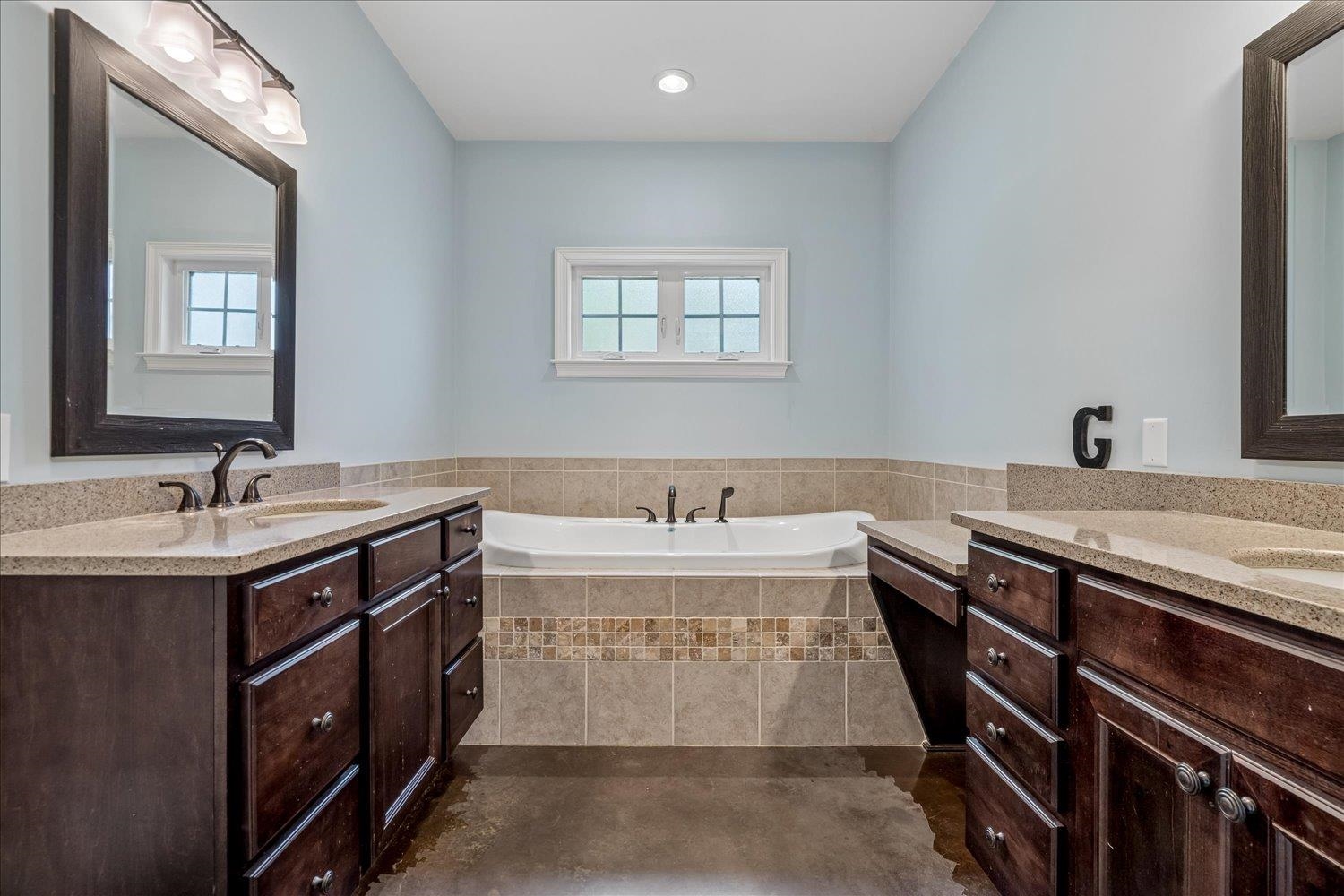 100 Sugar Hill Dr Property Photo 24