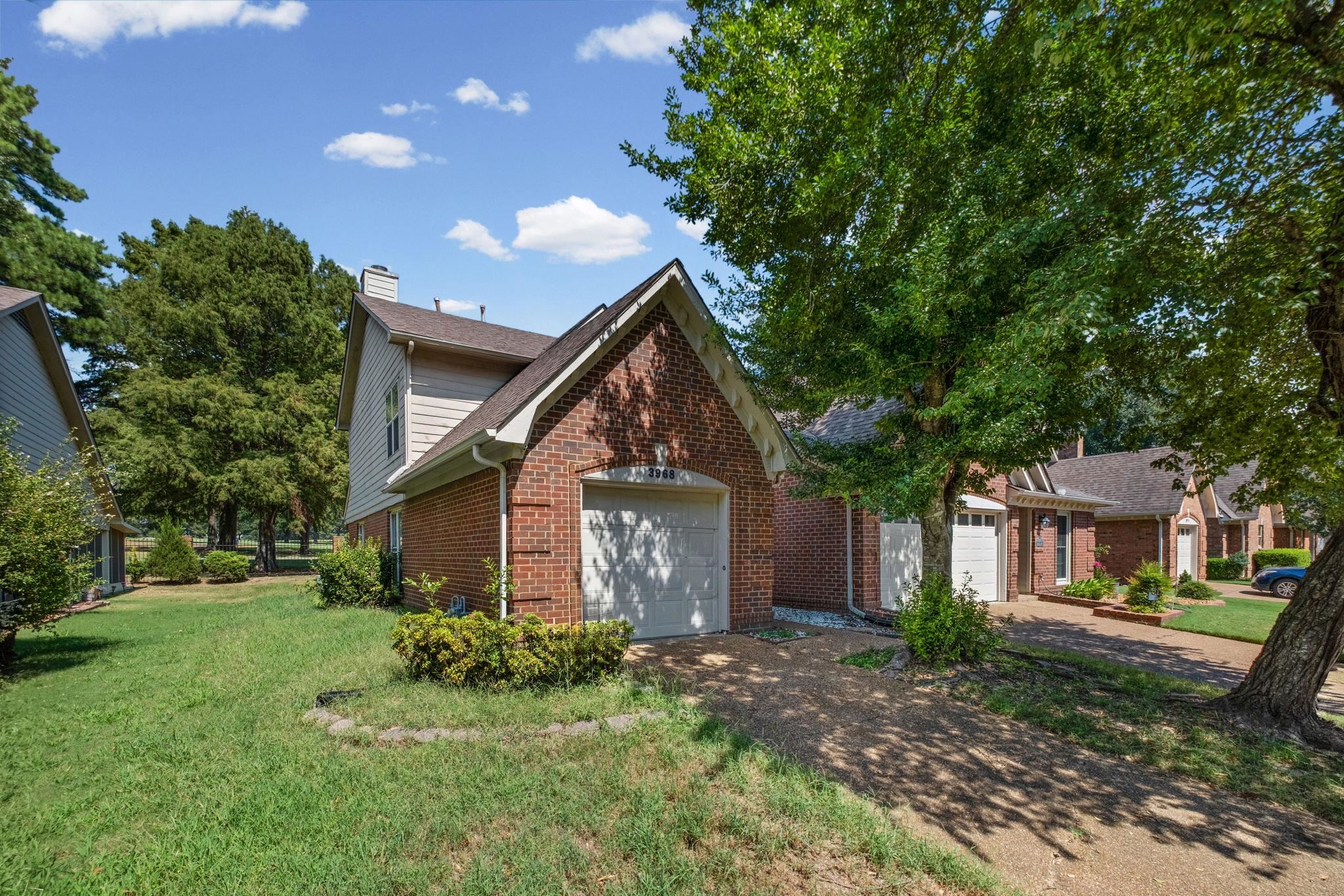 3968 Sawgrass Dr Property Photo 3