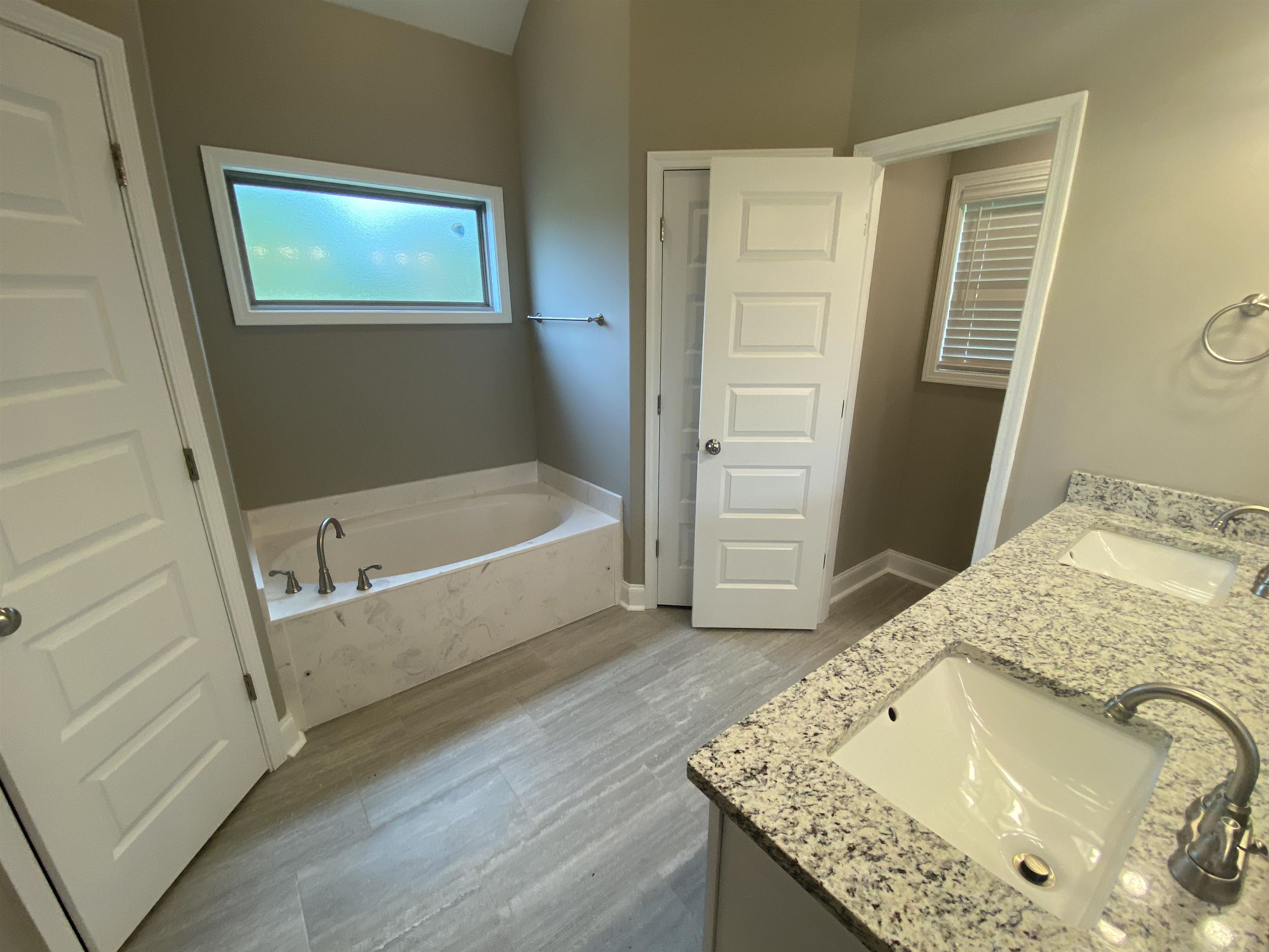 9996 Messana Cv Property Photo 16