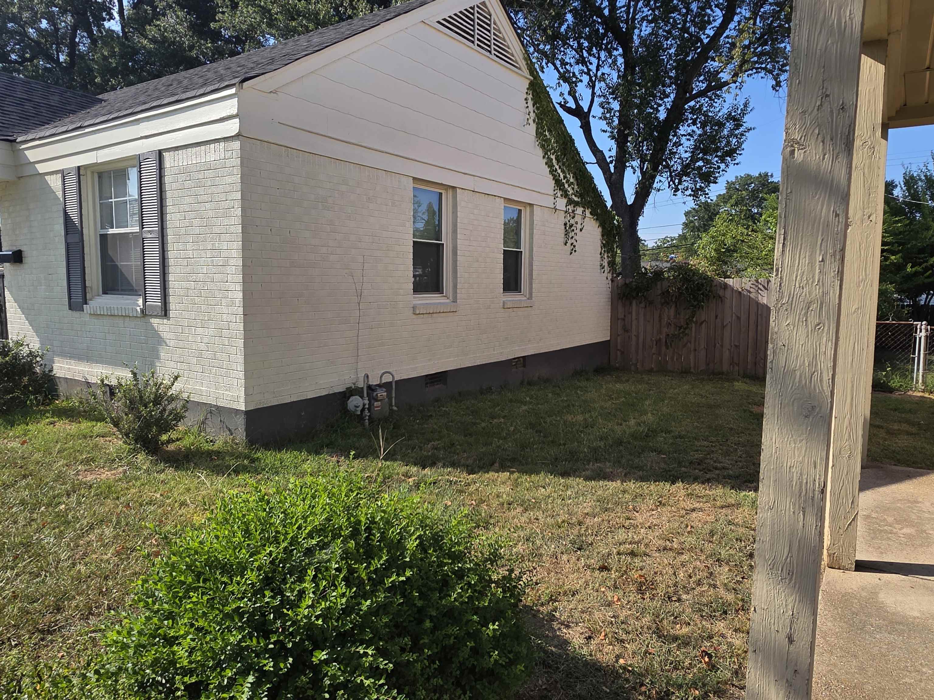 3278 Hendricks Ave Property Photo 2