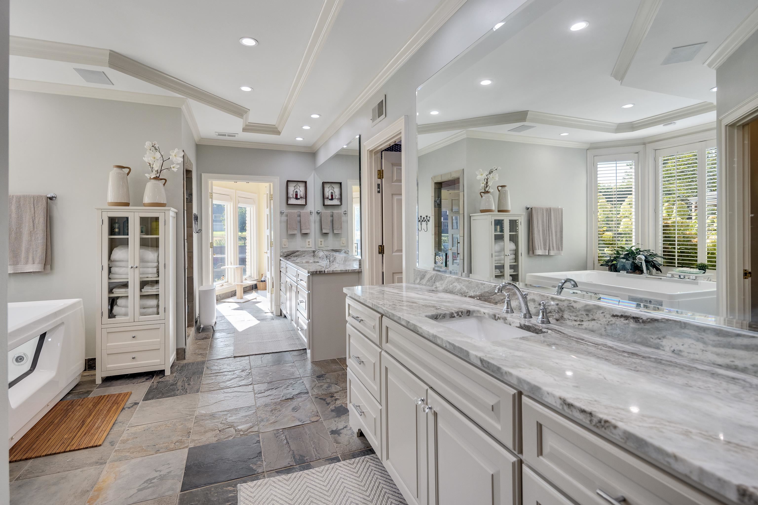 8675 Classic Dr Property Photo 16