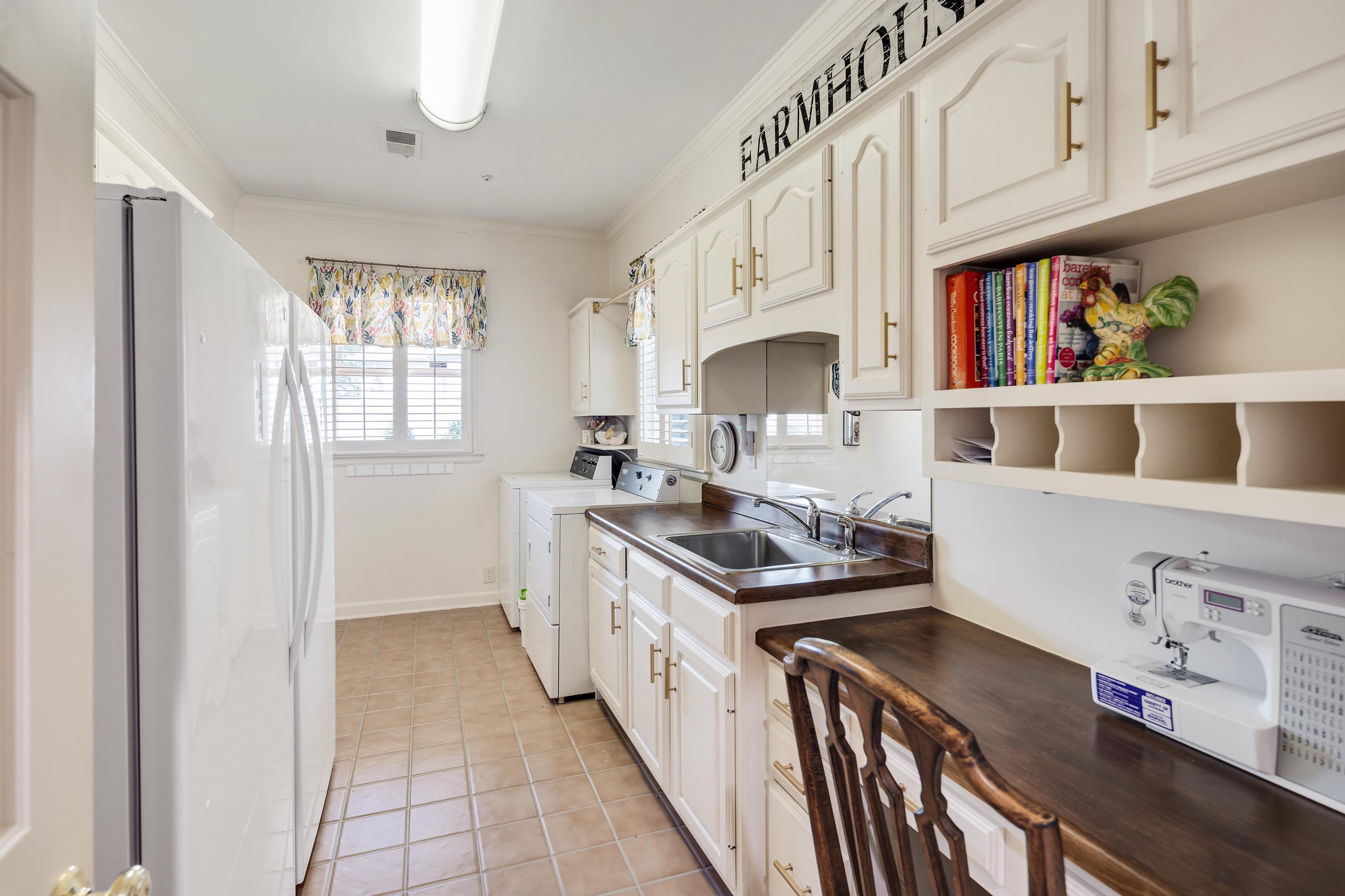 8675 Classic Dr Property Photo 18