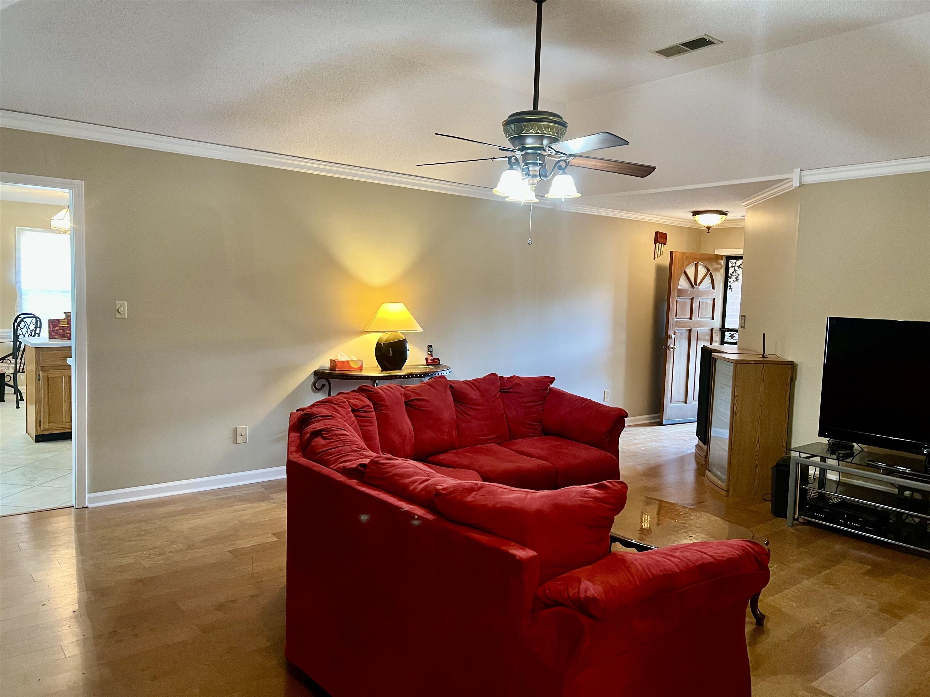 7306 English Cv Property Photo 3