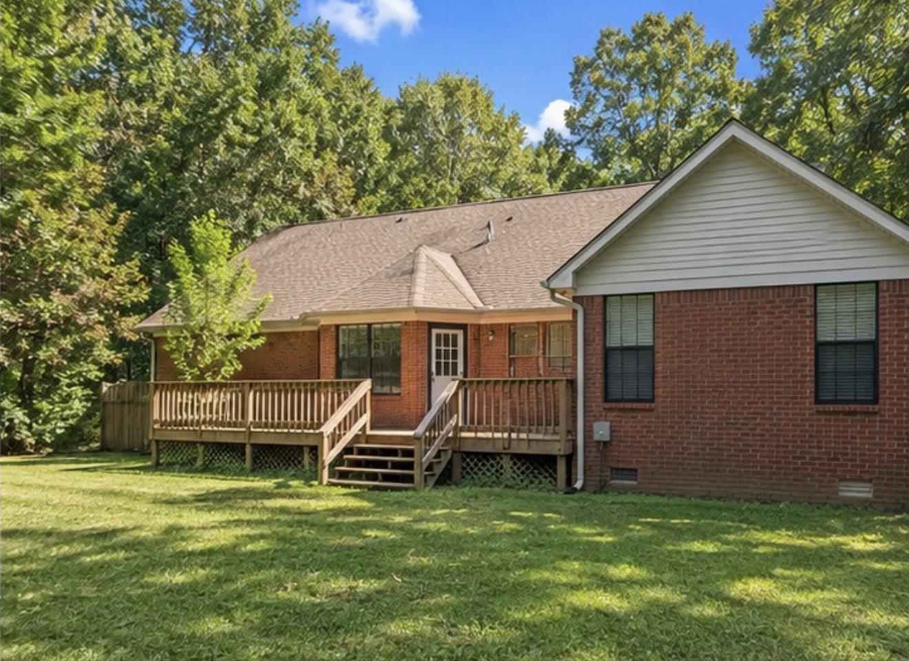 795 Newcastle Dr Property Photo 4