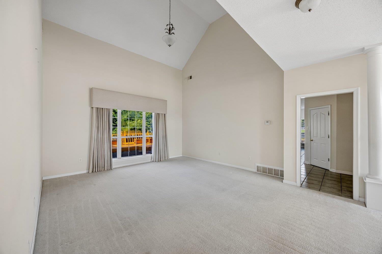 8561 Bay Orchard Ln Property Photo 10