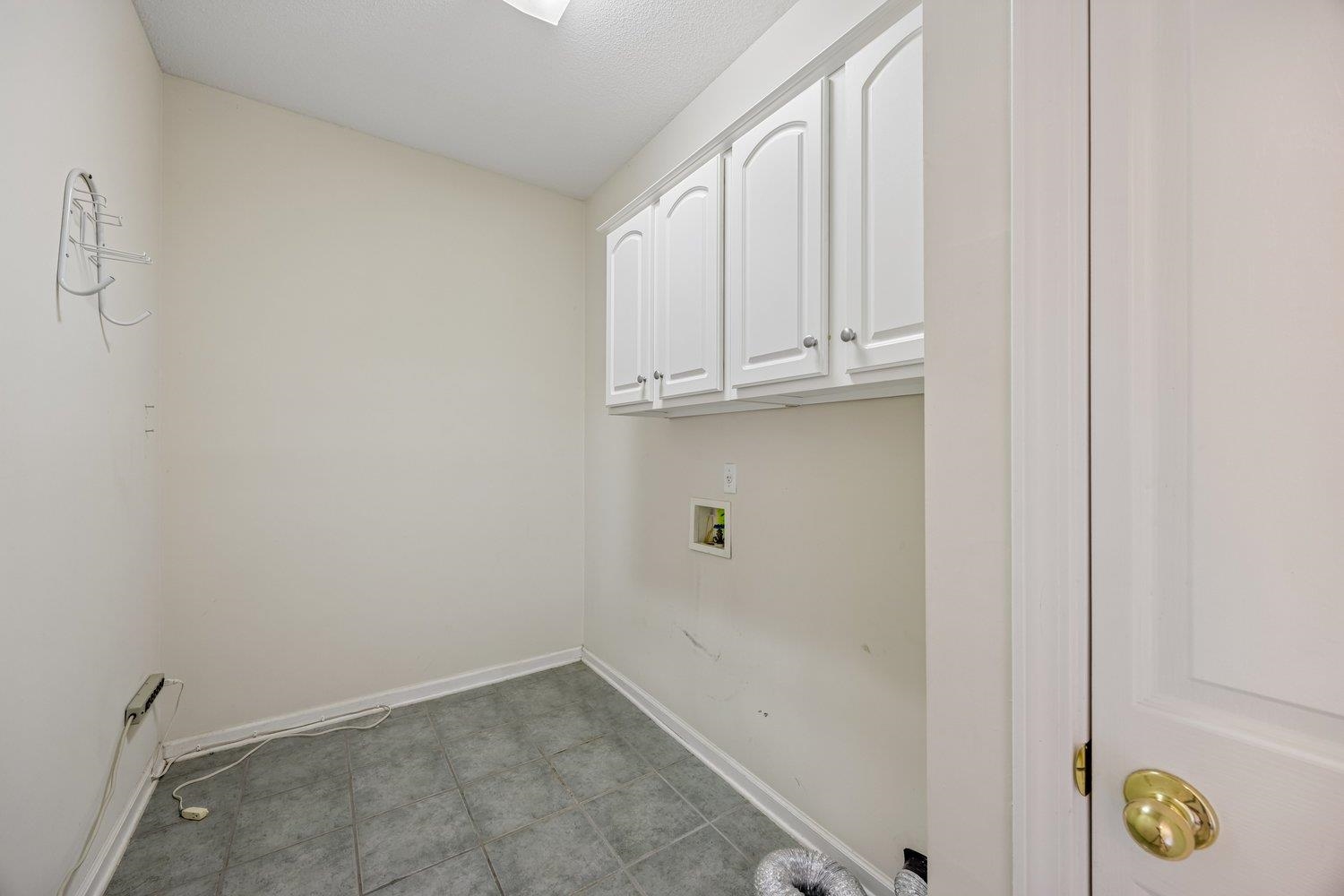 8561 Bay Orchard Ln Property Photo 16