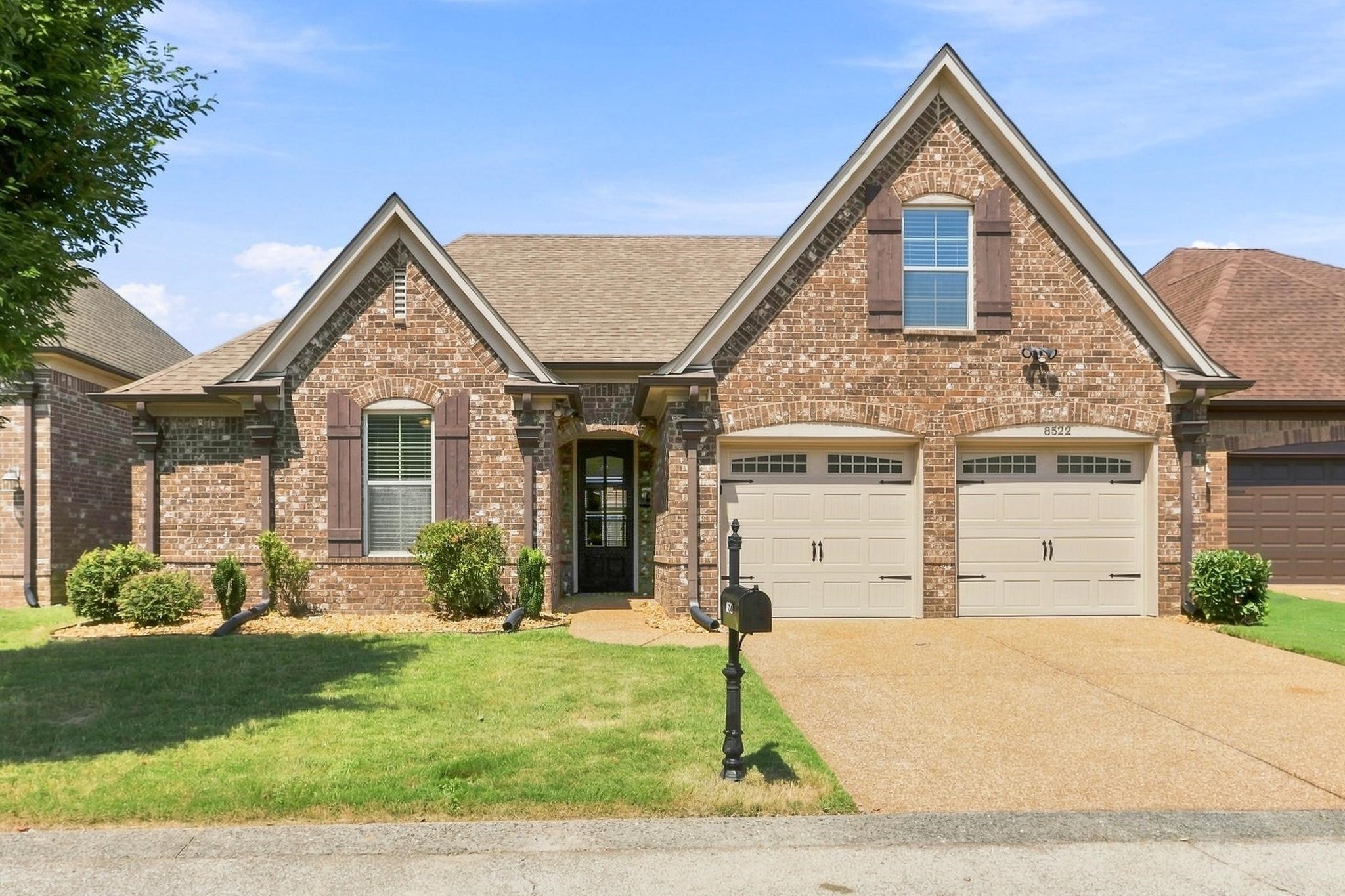 8522 Woodland Rose Cir Property Photo 2