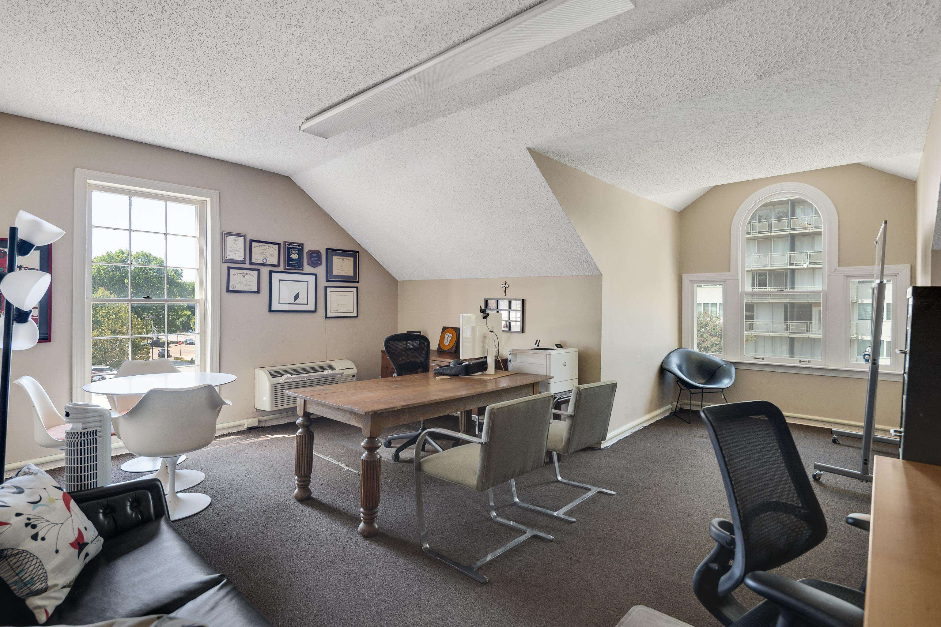 40 S Idlewild St Property Photo 11