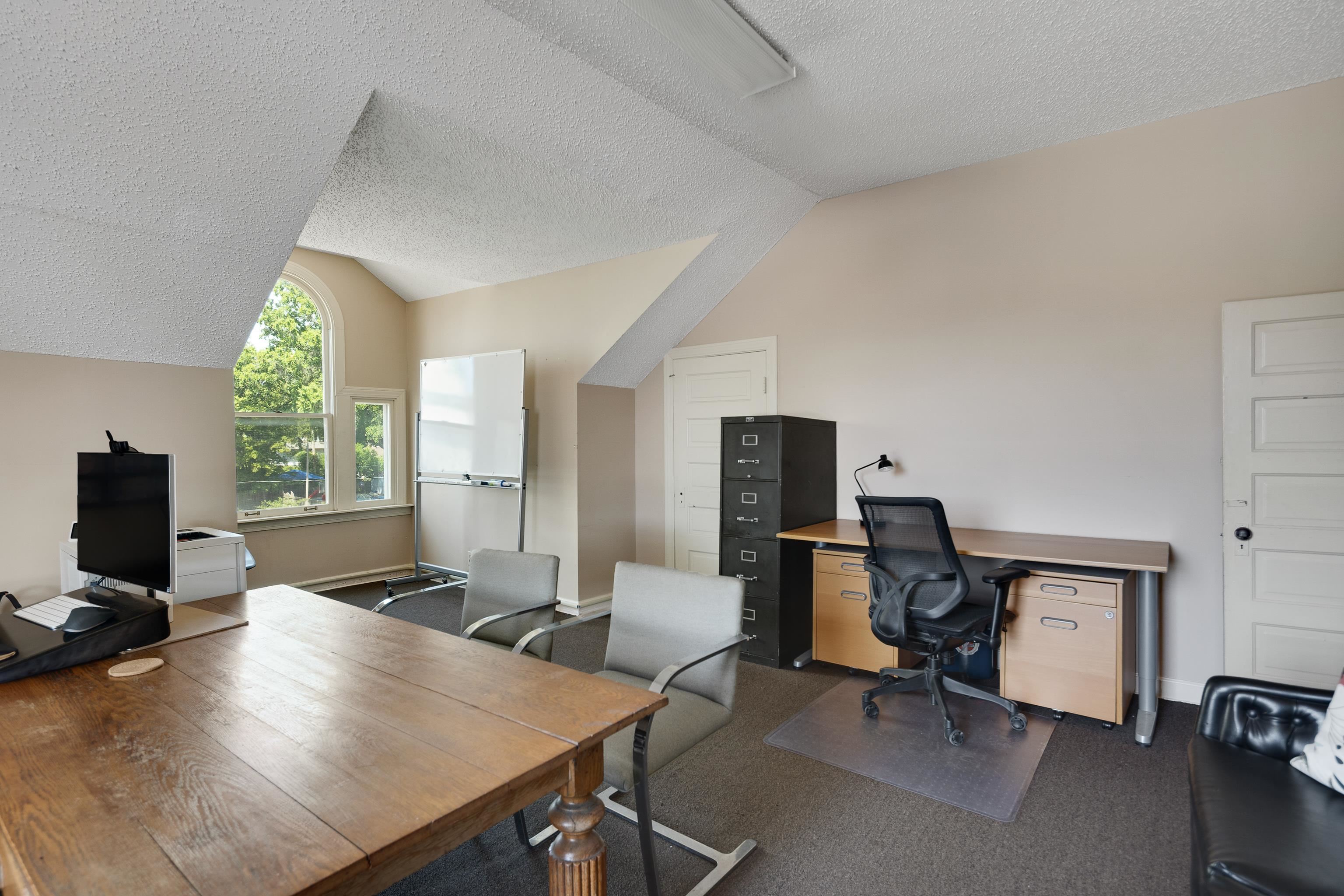 40 S Idlewild St Property Photo 12
