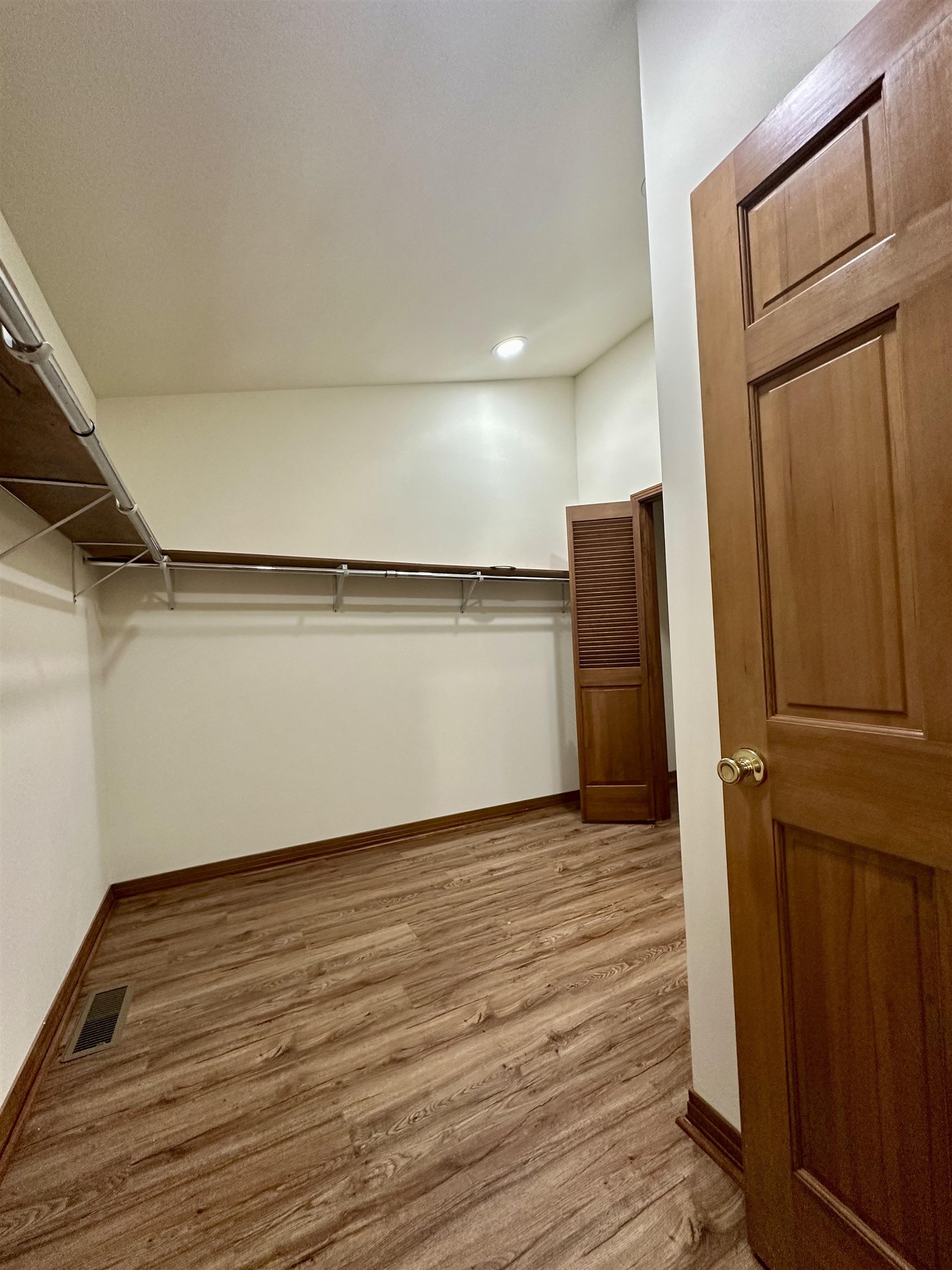 808 W Main St Property Photo 29