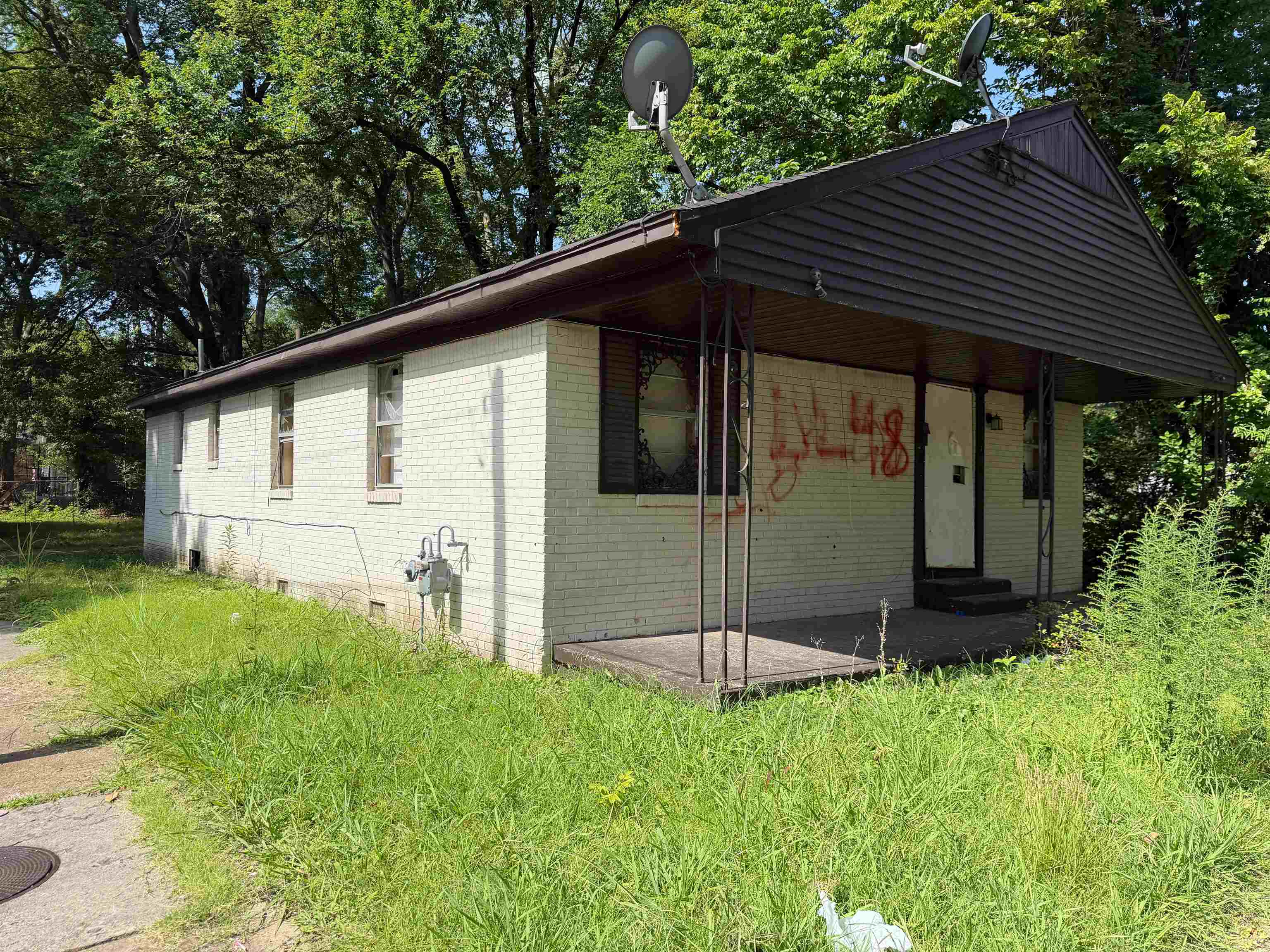 417 E Olive Ave Property Photo 2