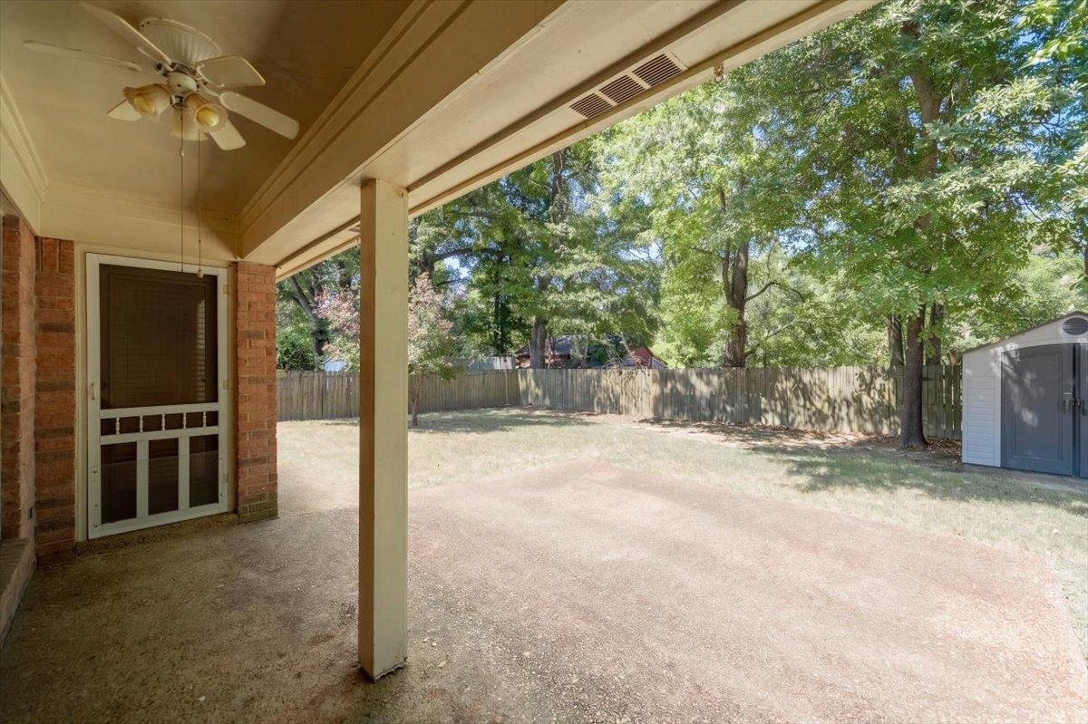 8054 Breezy Meadows Ln Property Photo 27