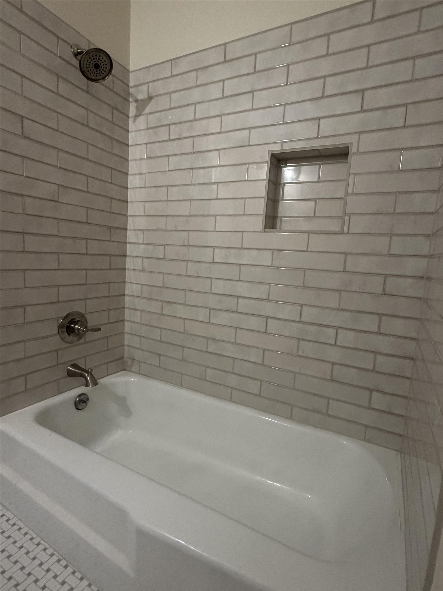 443 N Highland St 7 Property Photo 25