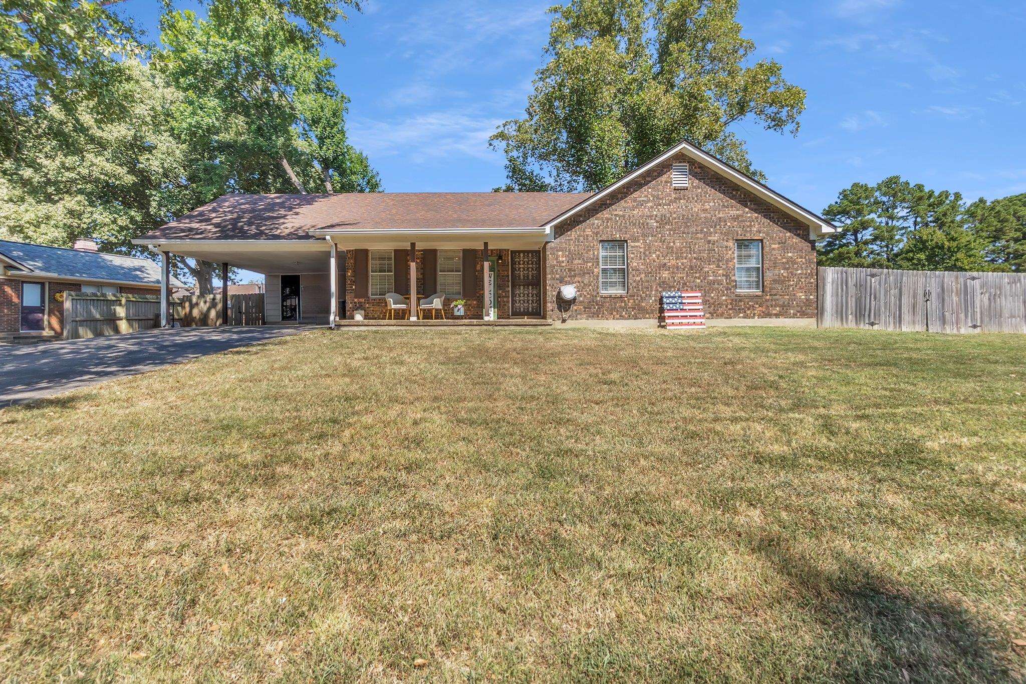 6986 E Heatherhill Dr E Property Photo 1