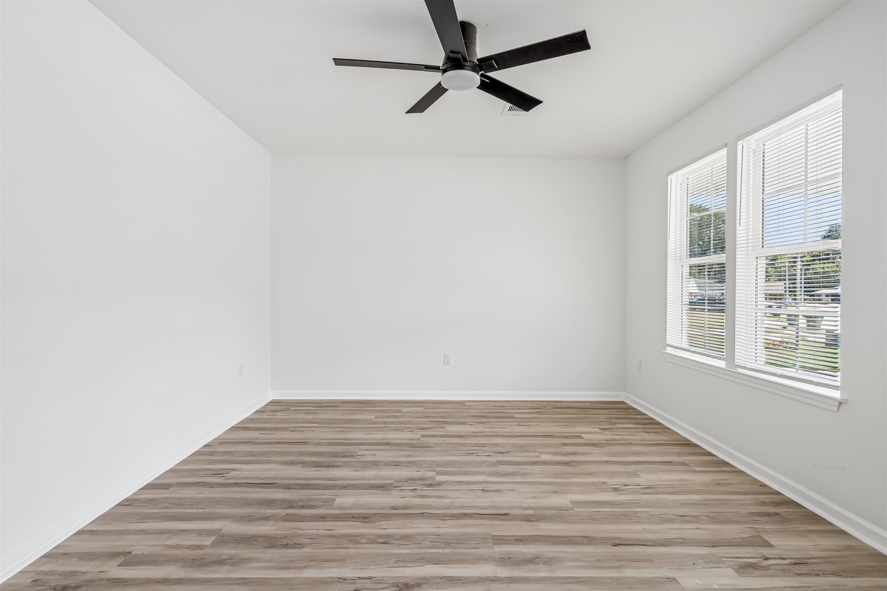 2962 Grenadier Cv Property Photo 6