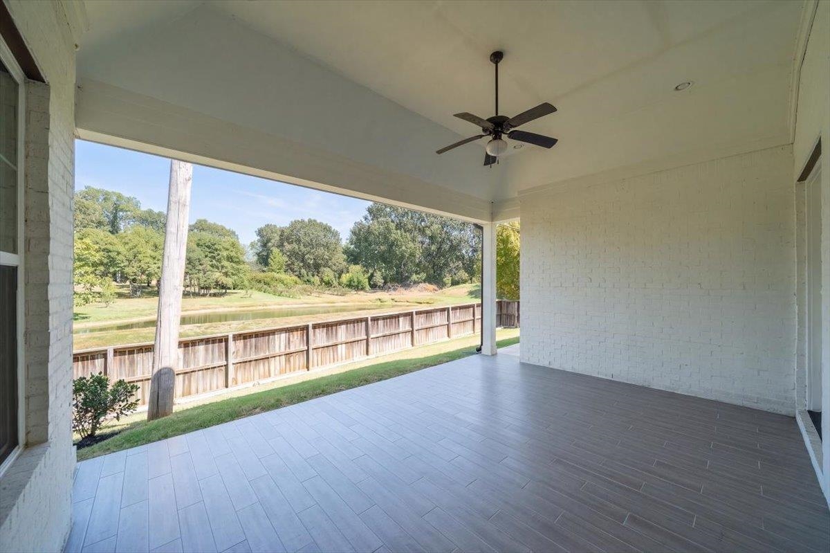 1748 N Chadwick Farms Loop Property Photo 29