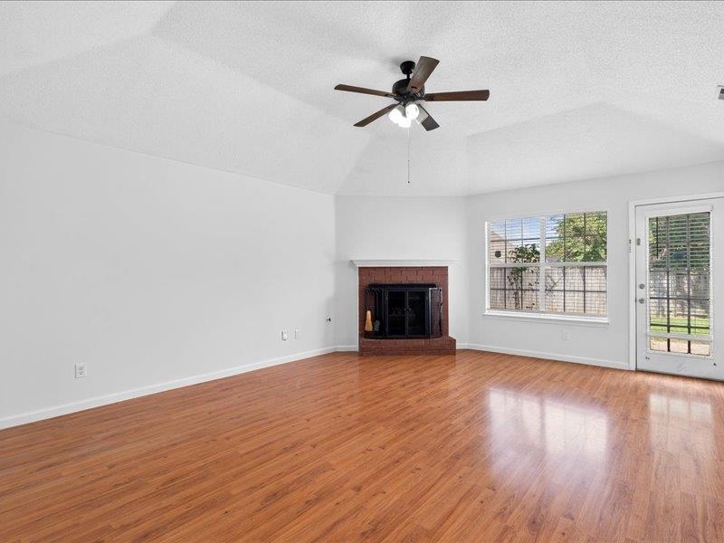 1028 Zenith Rd Property Photo 6