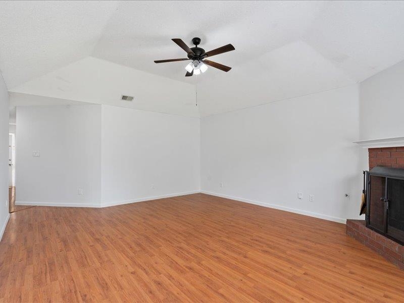 1028 Zenith Rd Property Photo 7