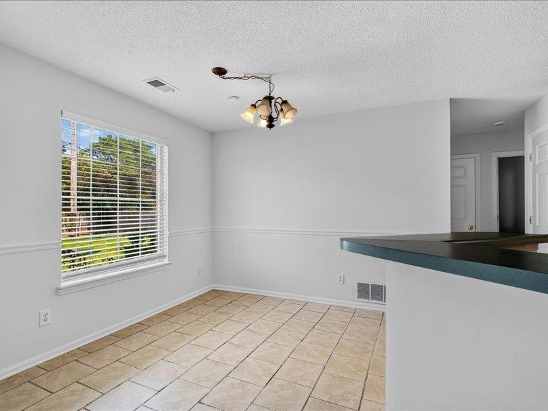 1028 Zenith Rd Property Photo 9
