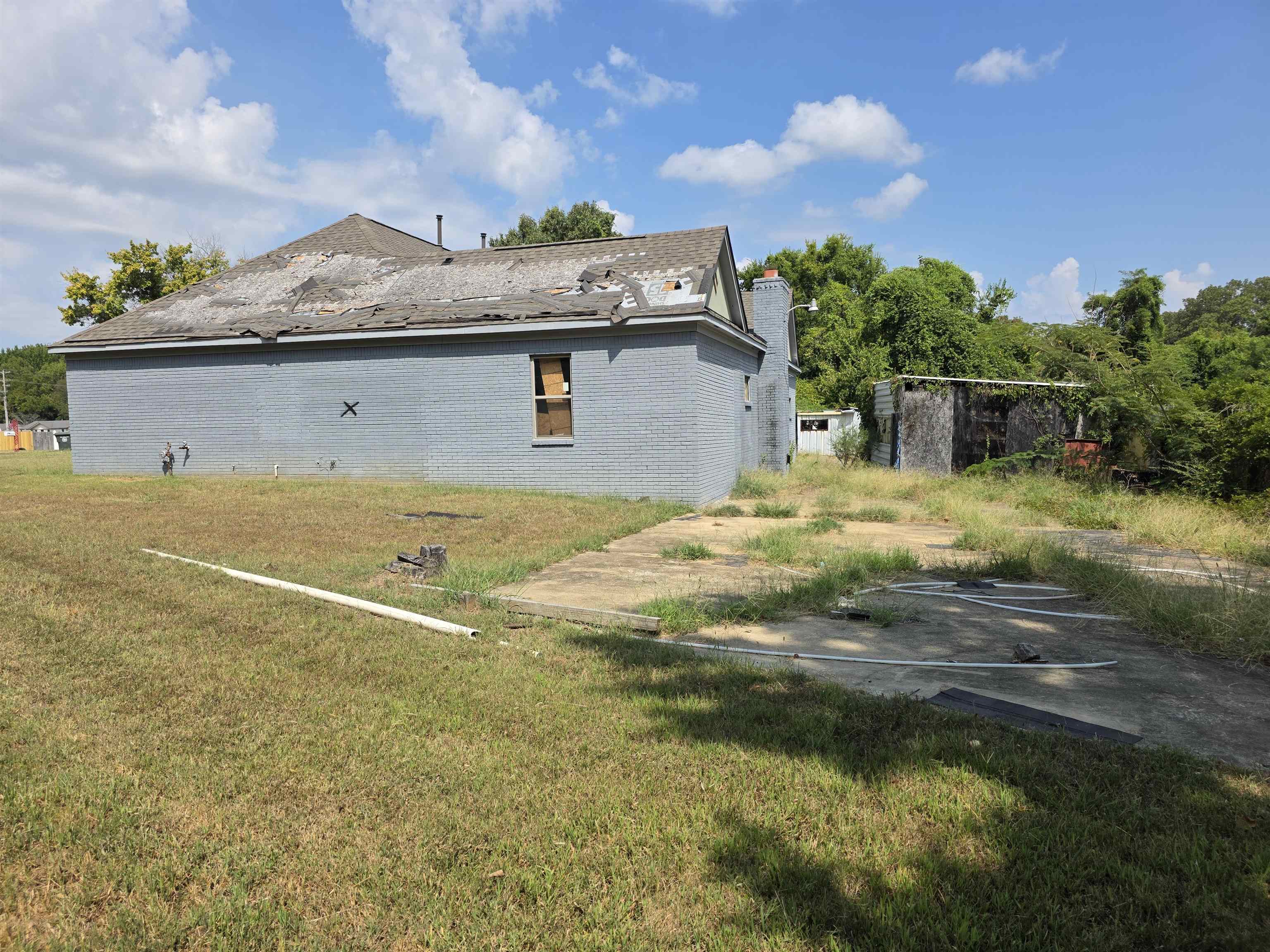 1001 Weaver Cv Property Photo 2