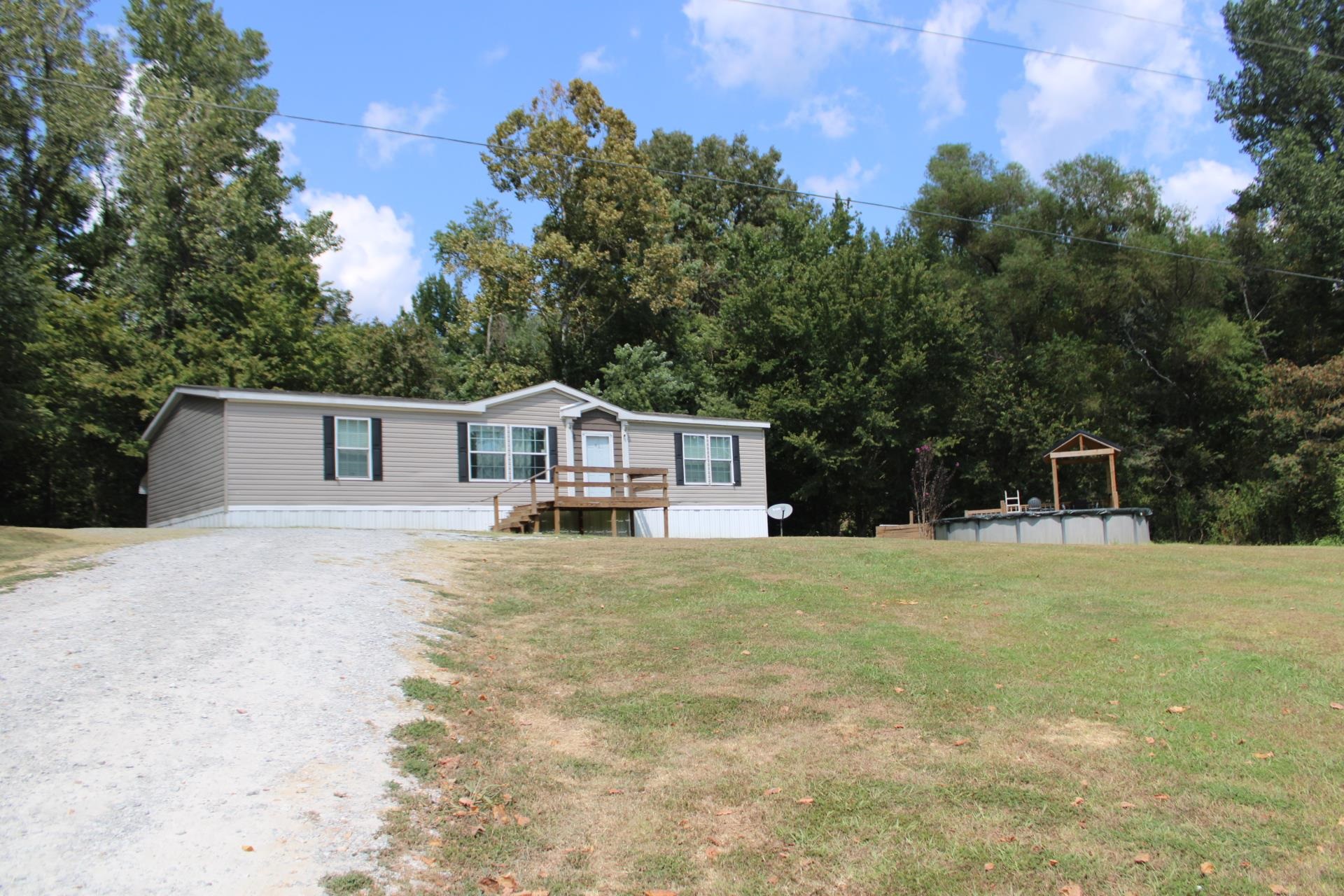 584 Smithville Rd Property Photo 1