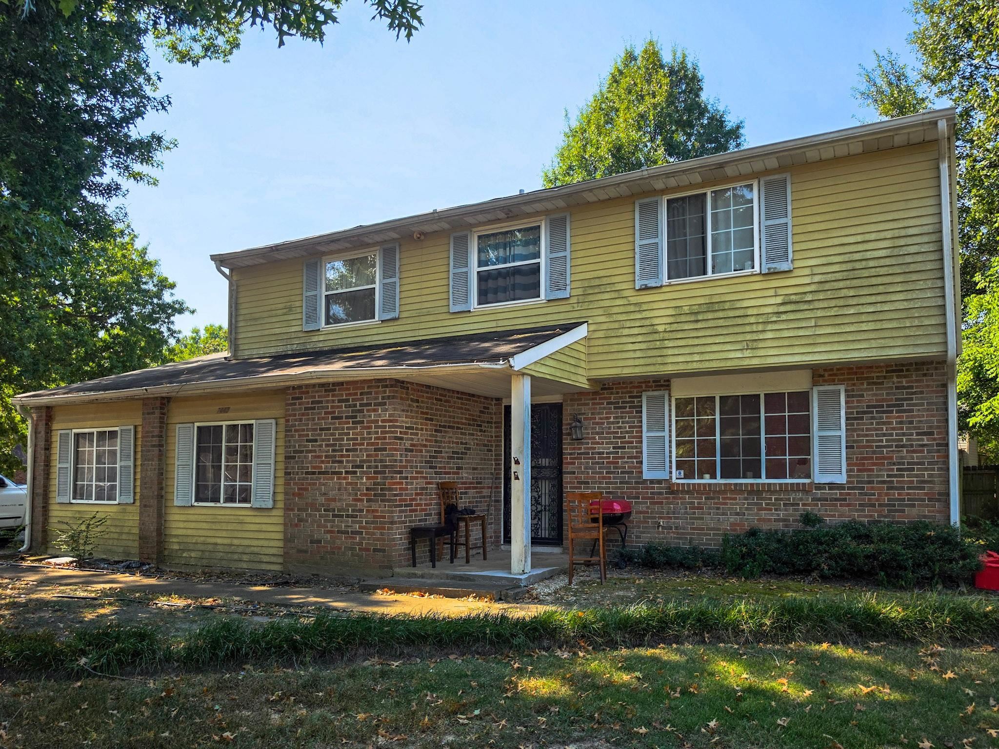 7443 DONCASTER LN Property Photo 1