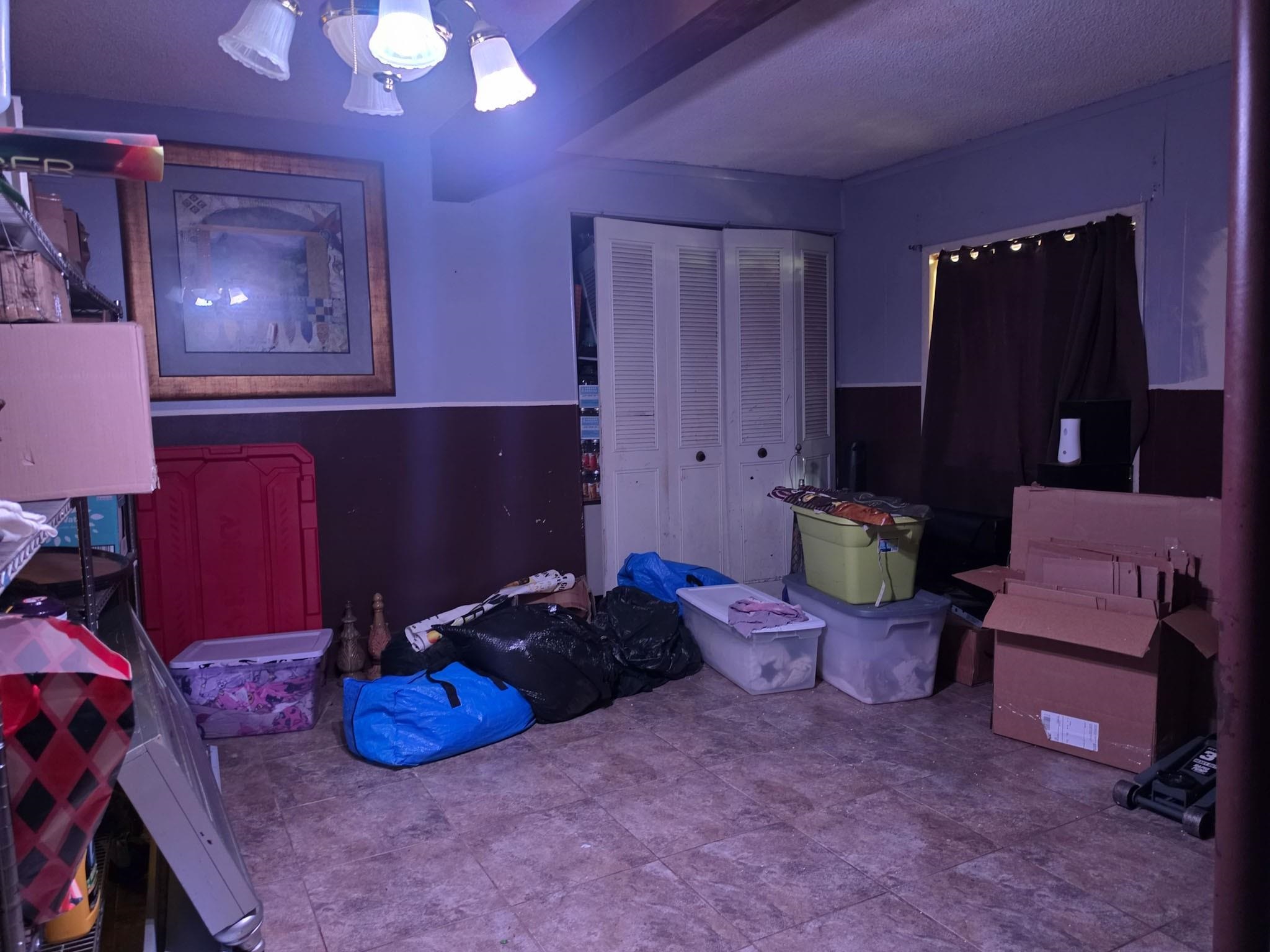 7443 Doncaster Ln Property Photo 9