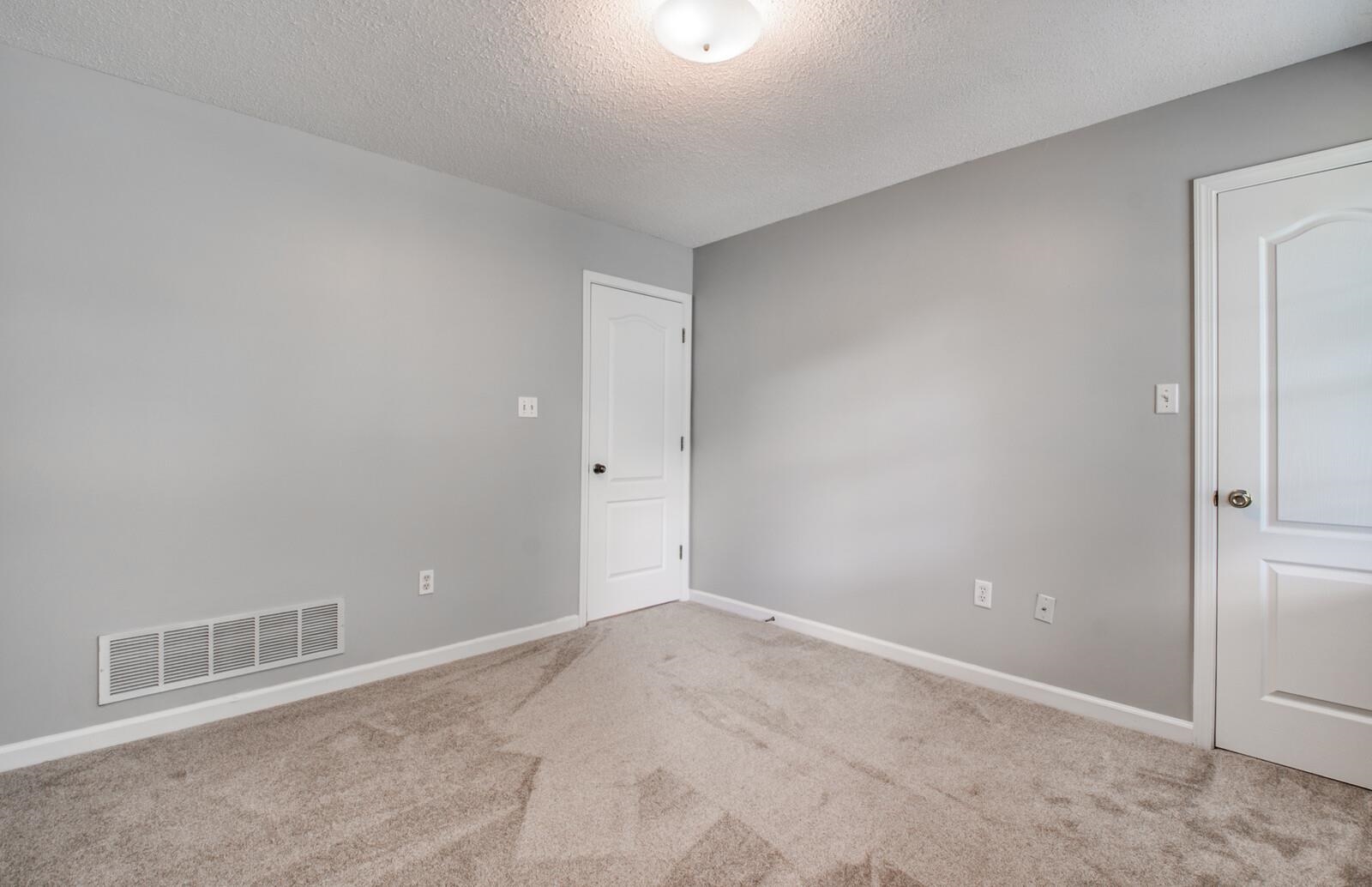 9461 Hickory Dr Property Photo 16