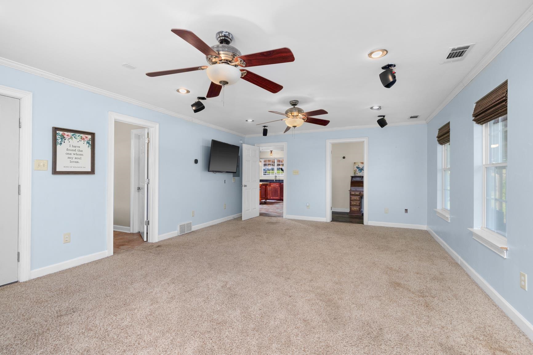 420 Sanford Rd Property Photo 12