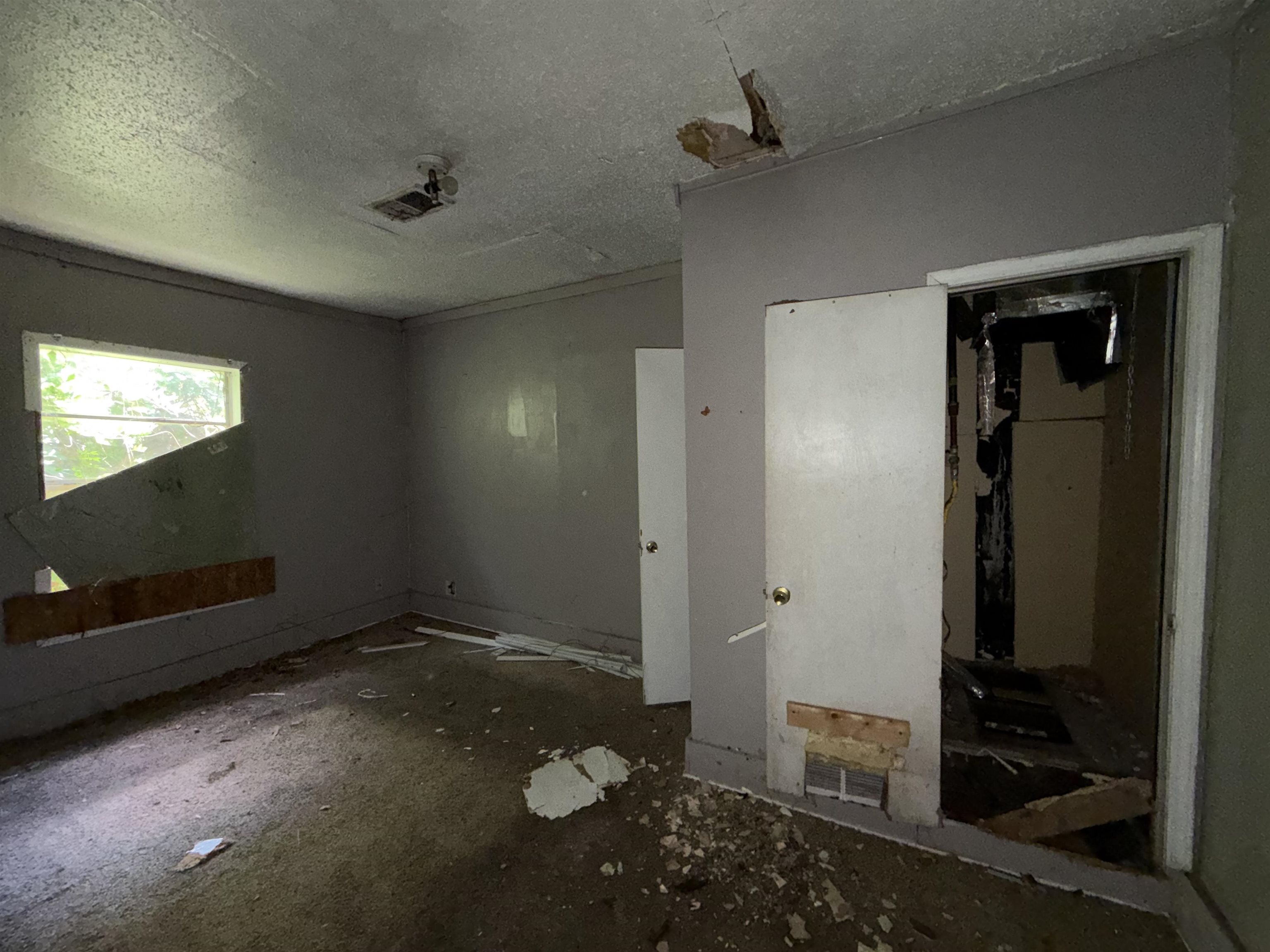 2481 Peres Ave Property Photo 3