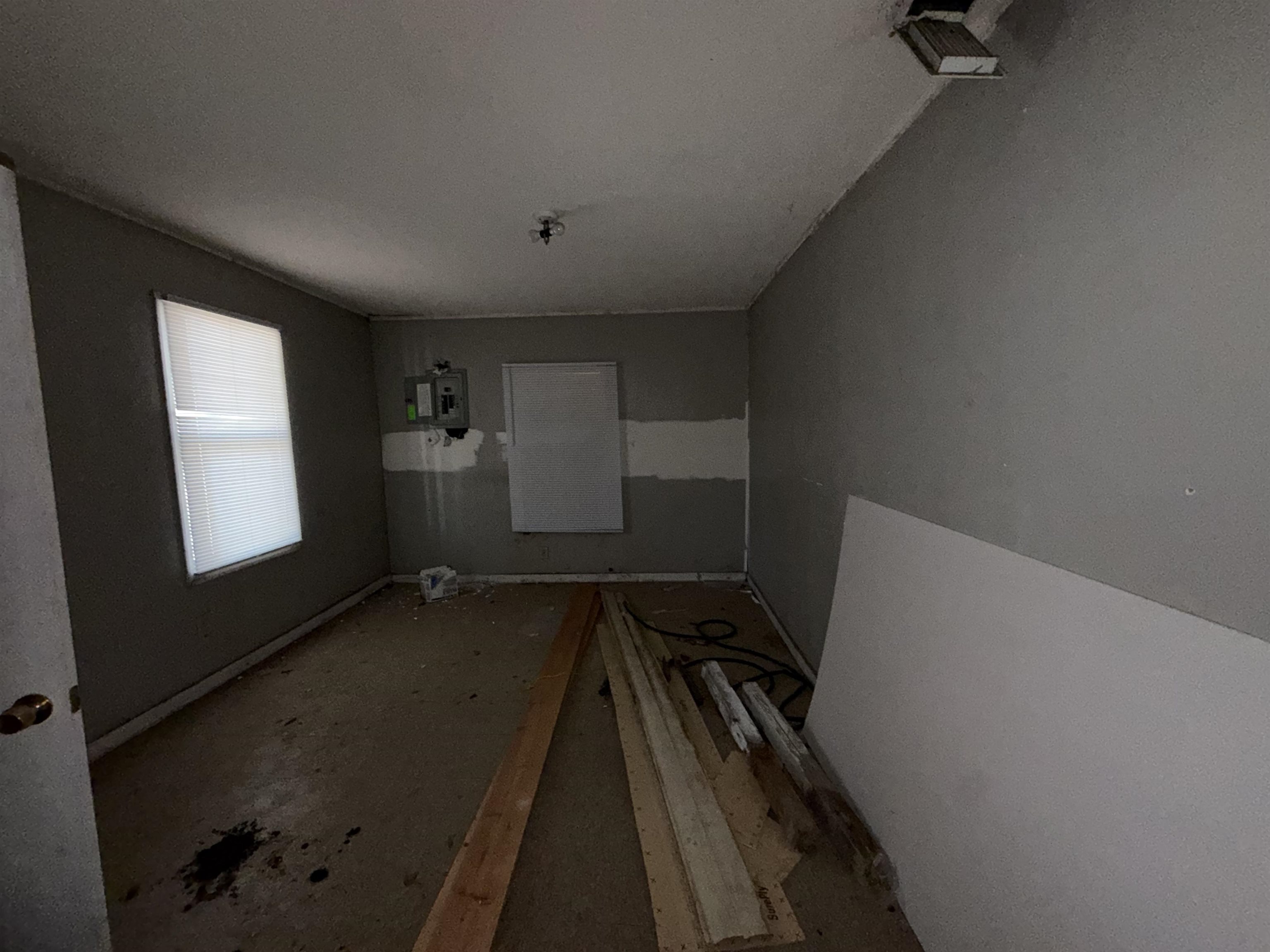2481 Peres Ave Property Photo 5