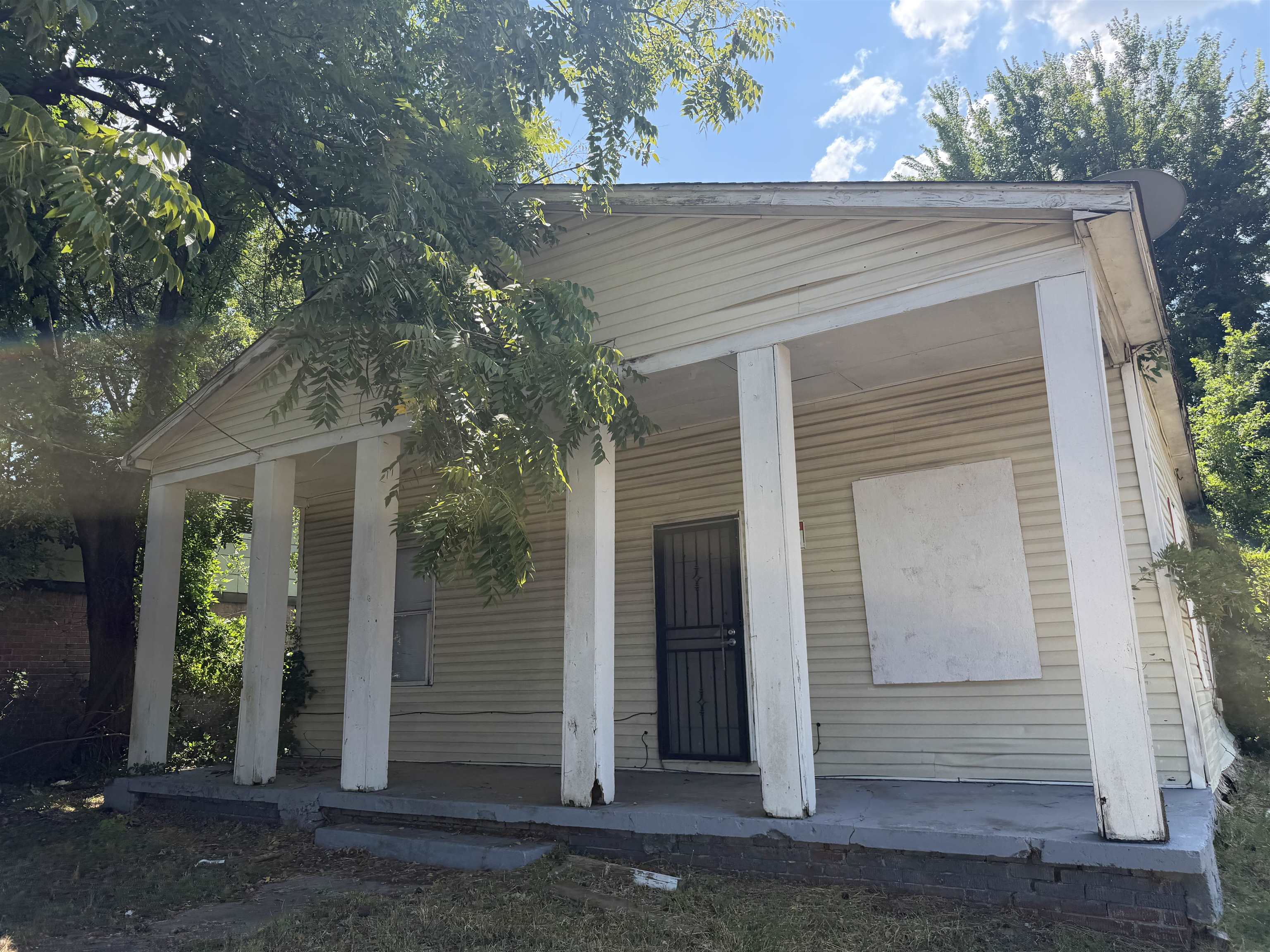 2481 Peres Ave Property Photo 12