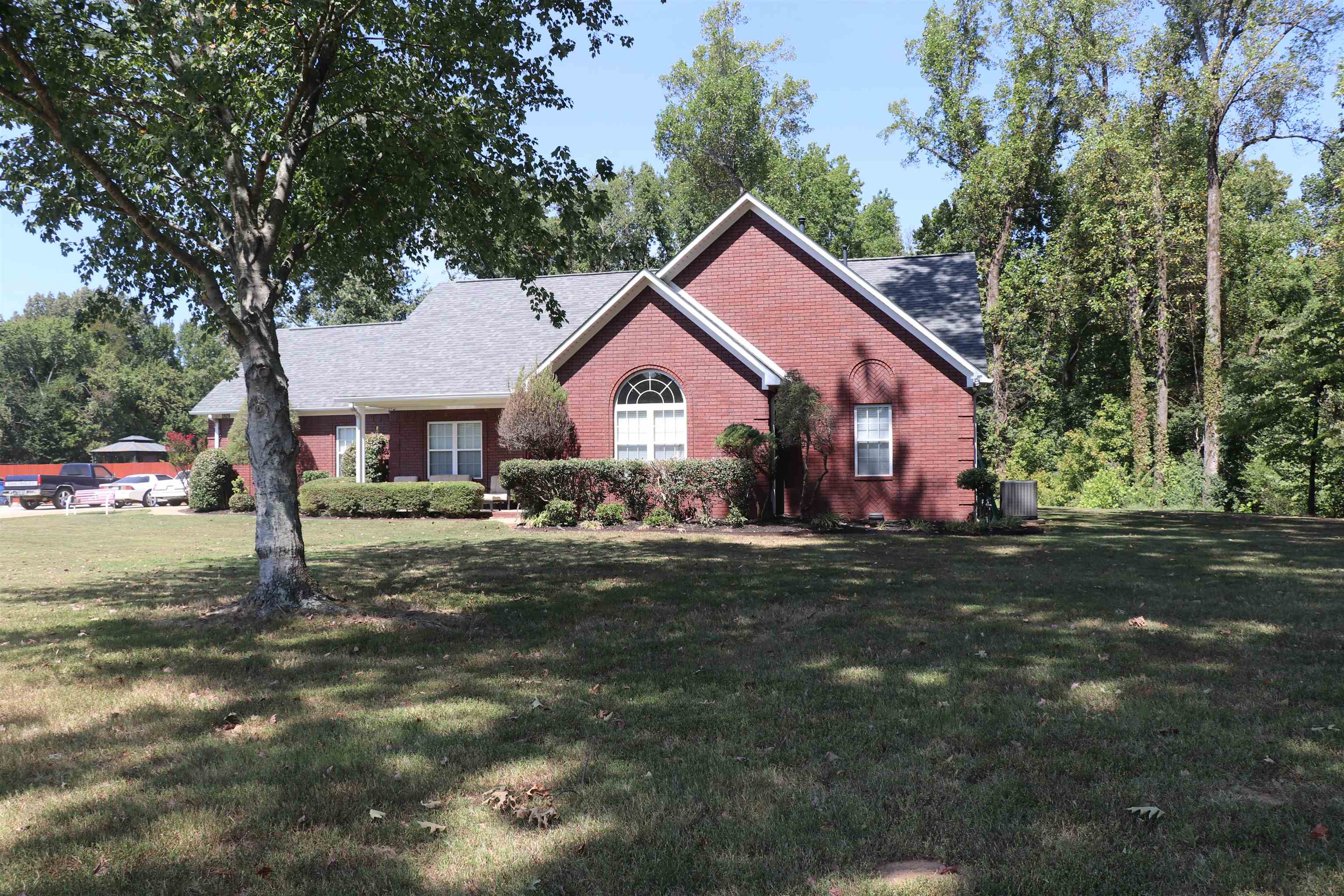 3920 W Union Rd Property Photo 1