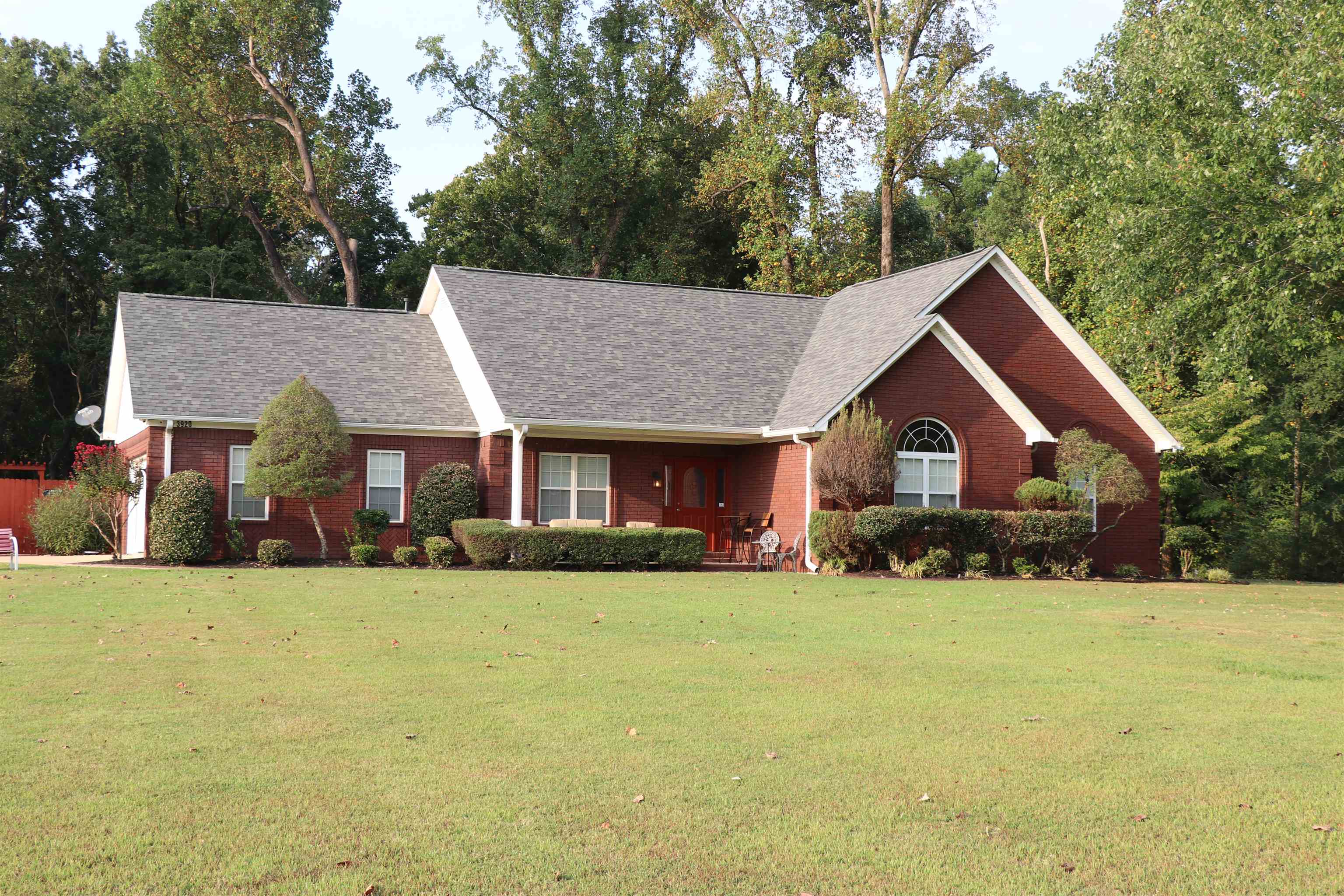 3920 W Union Rd Property Photo 4